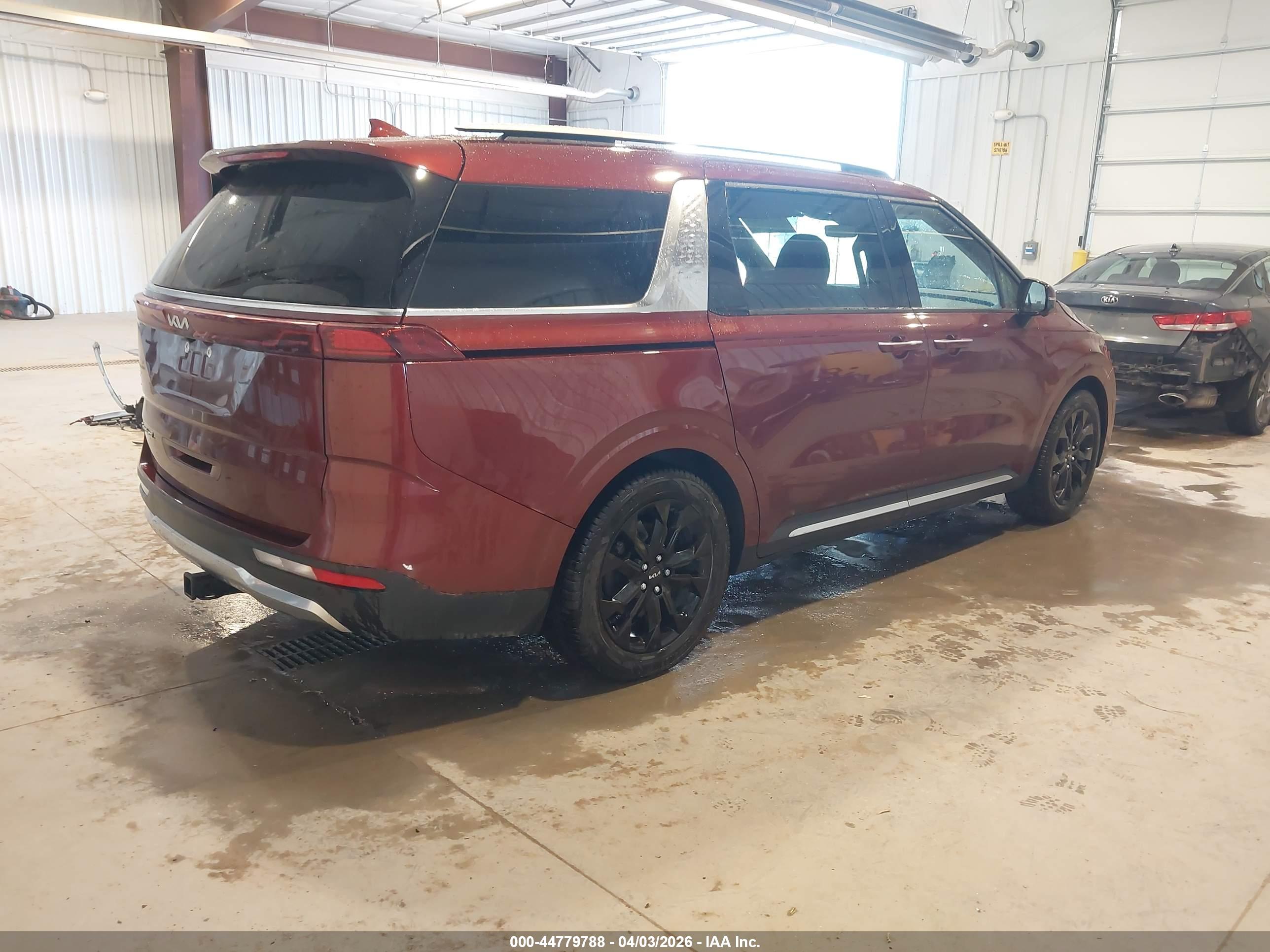 KIA CARNIVAL image 4