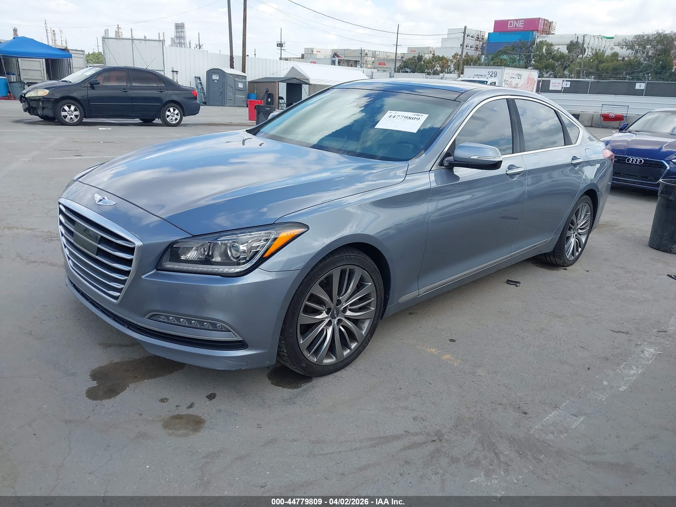 HYUNDAI GENESIS image 2