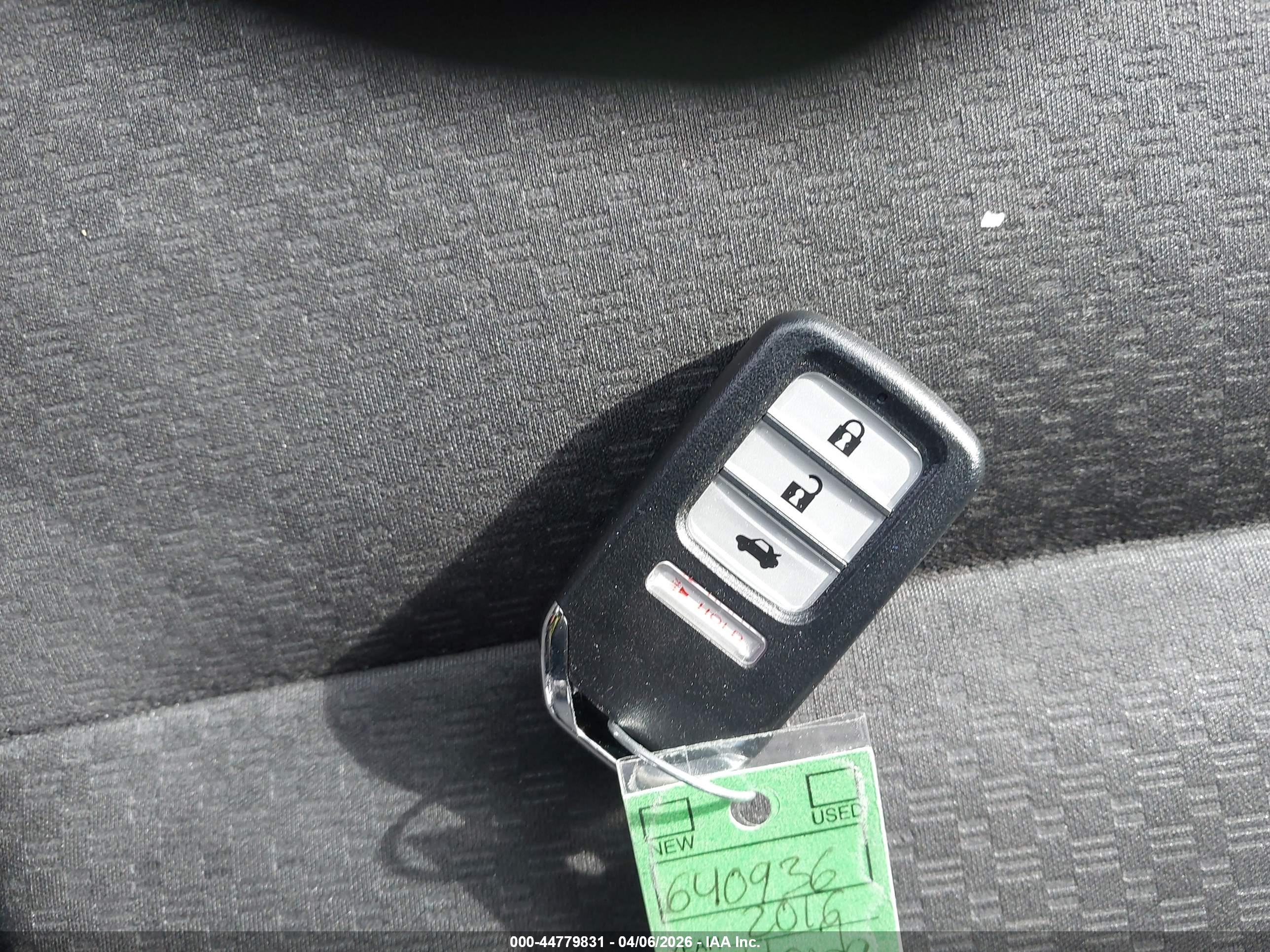 HONDA CR-V image 11