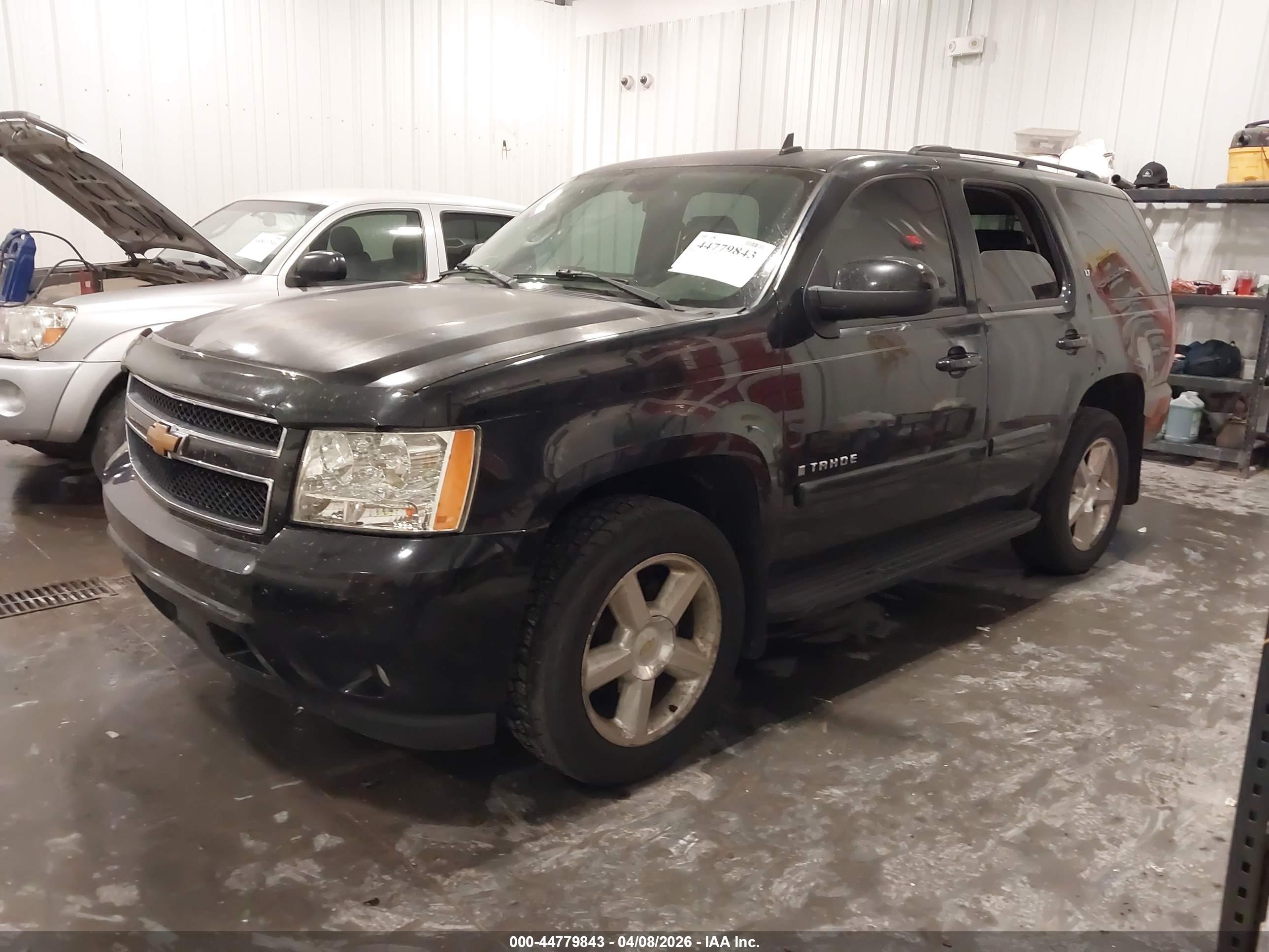 CHEVROLET TAHOE image 2