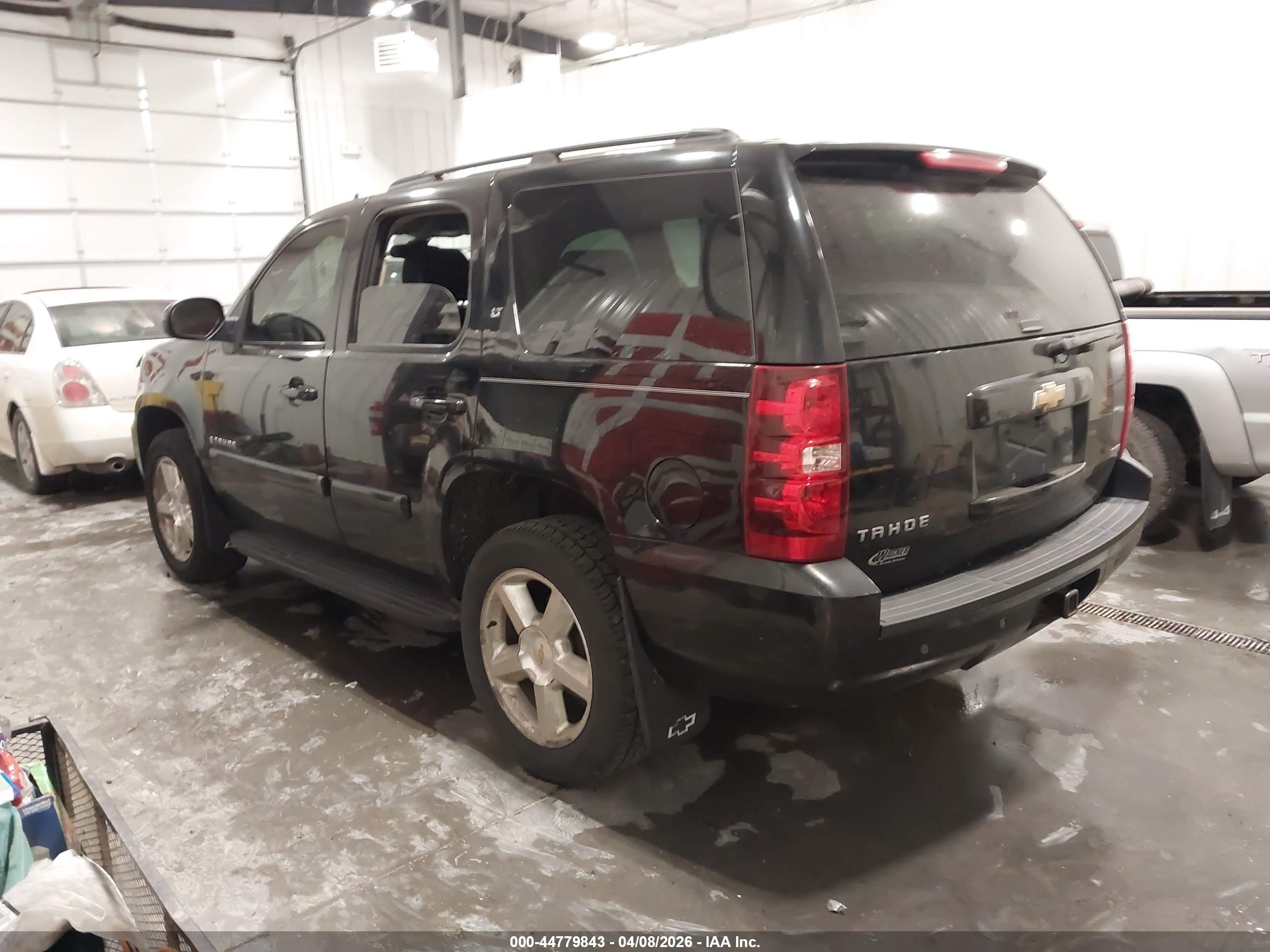 CHEVROLET TAHOE image 3