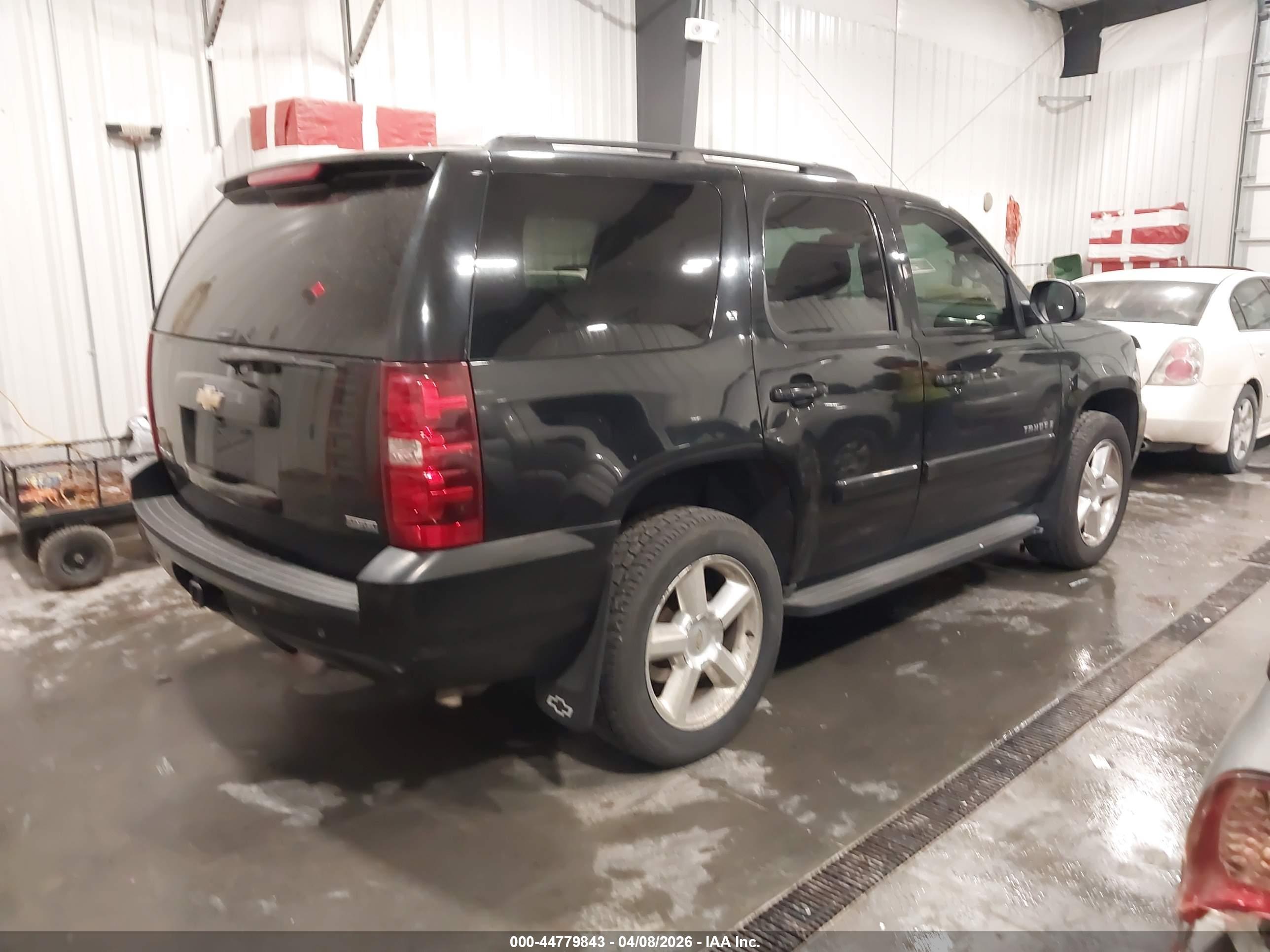 CHEVROLET TAHOE image 4