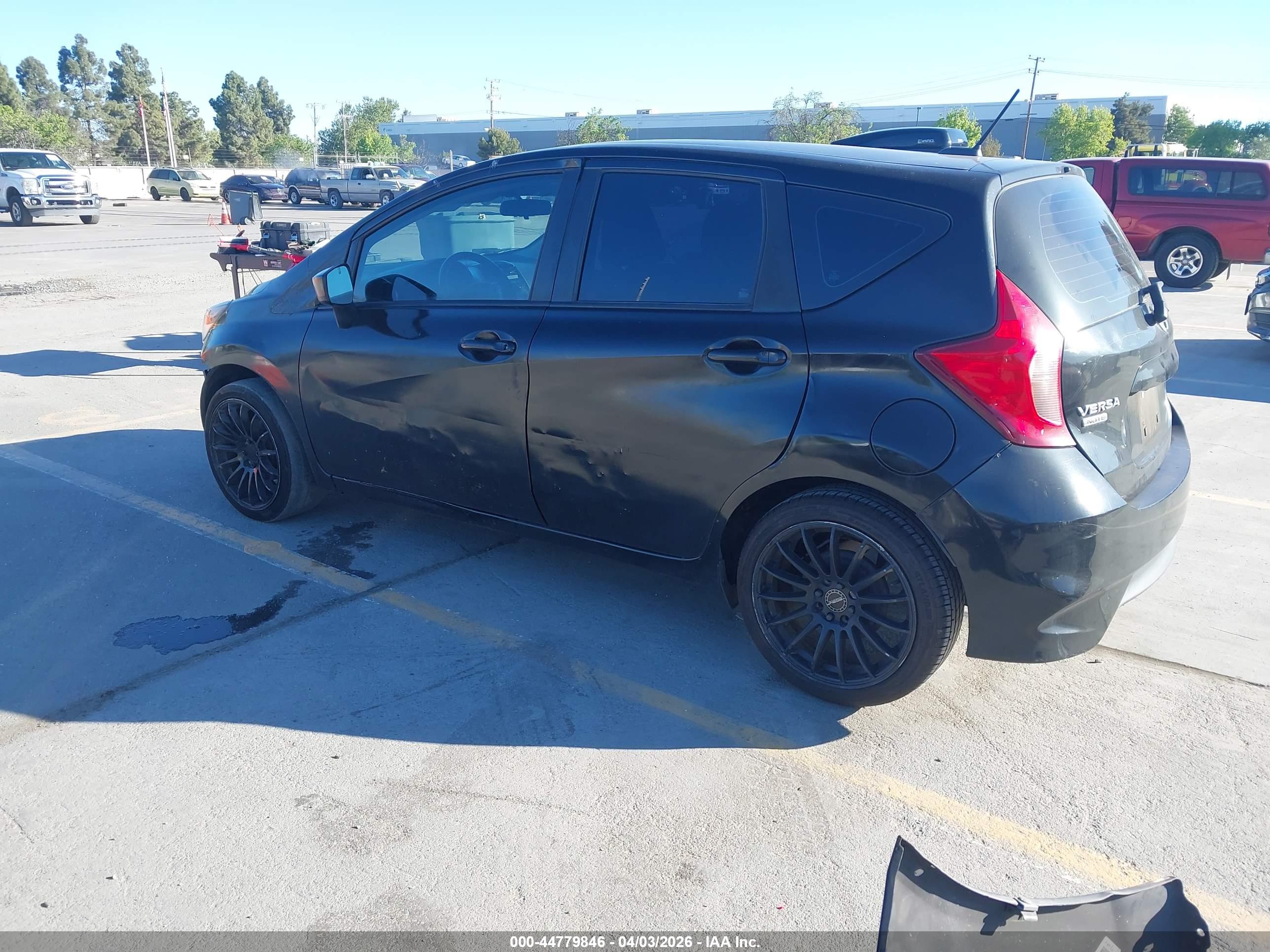 NISSAN VERSA image 3