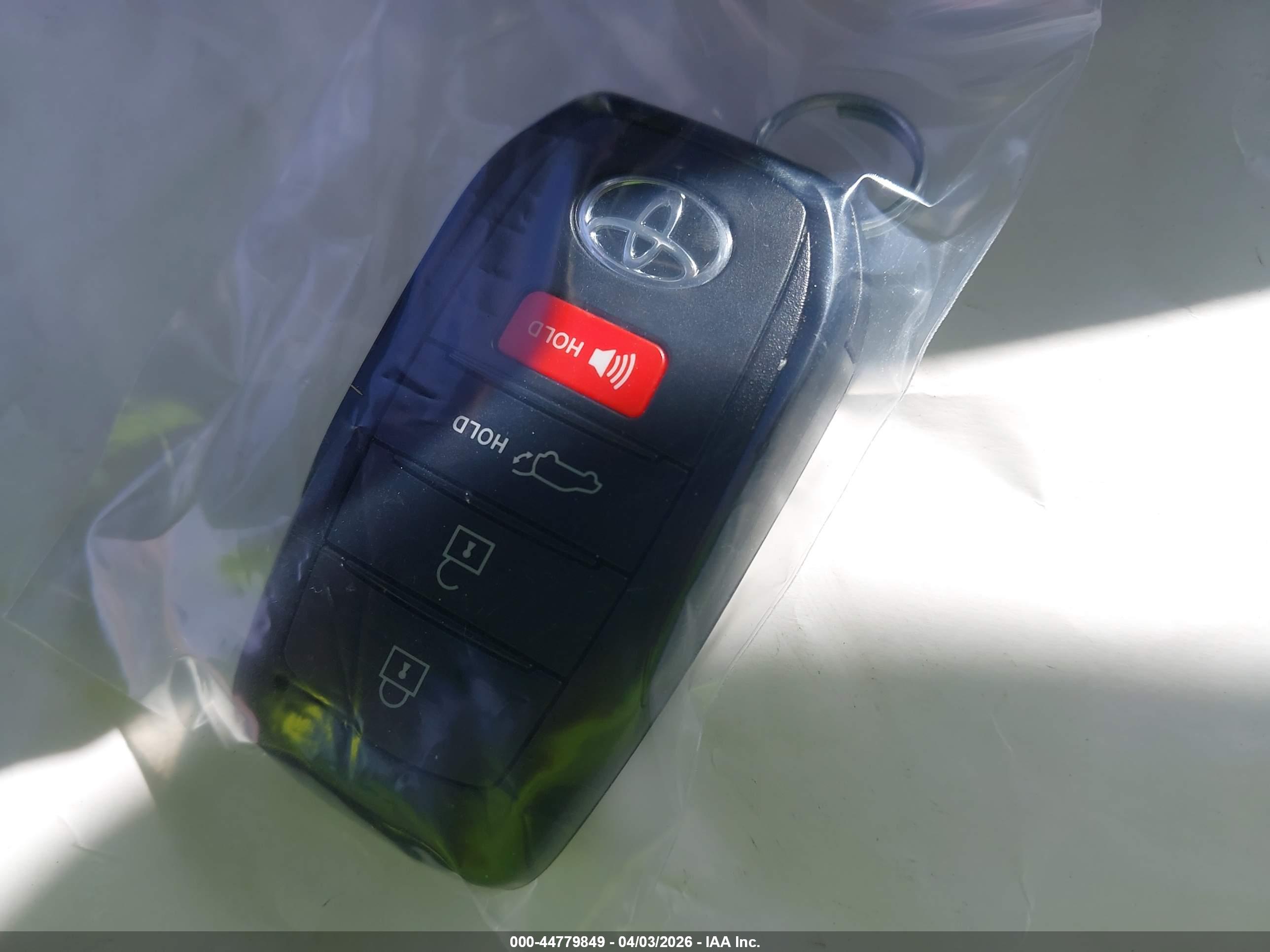 TOYOTA GRAND image 11