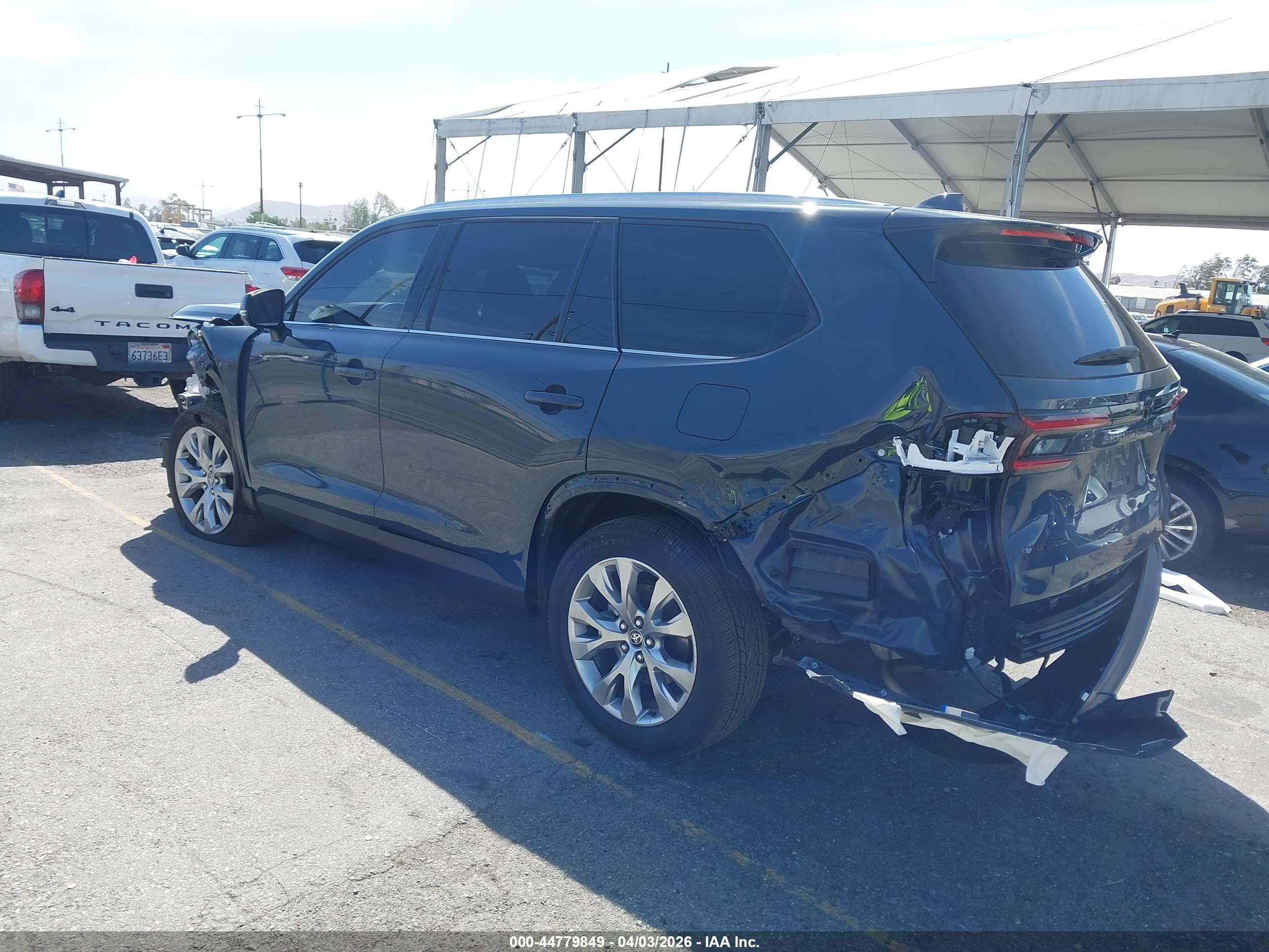TOYOTA GRAND image 3