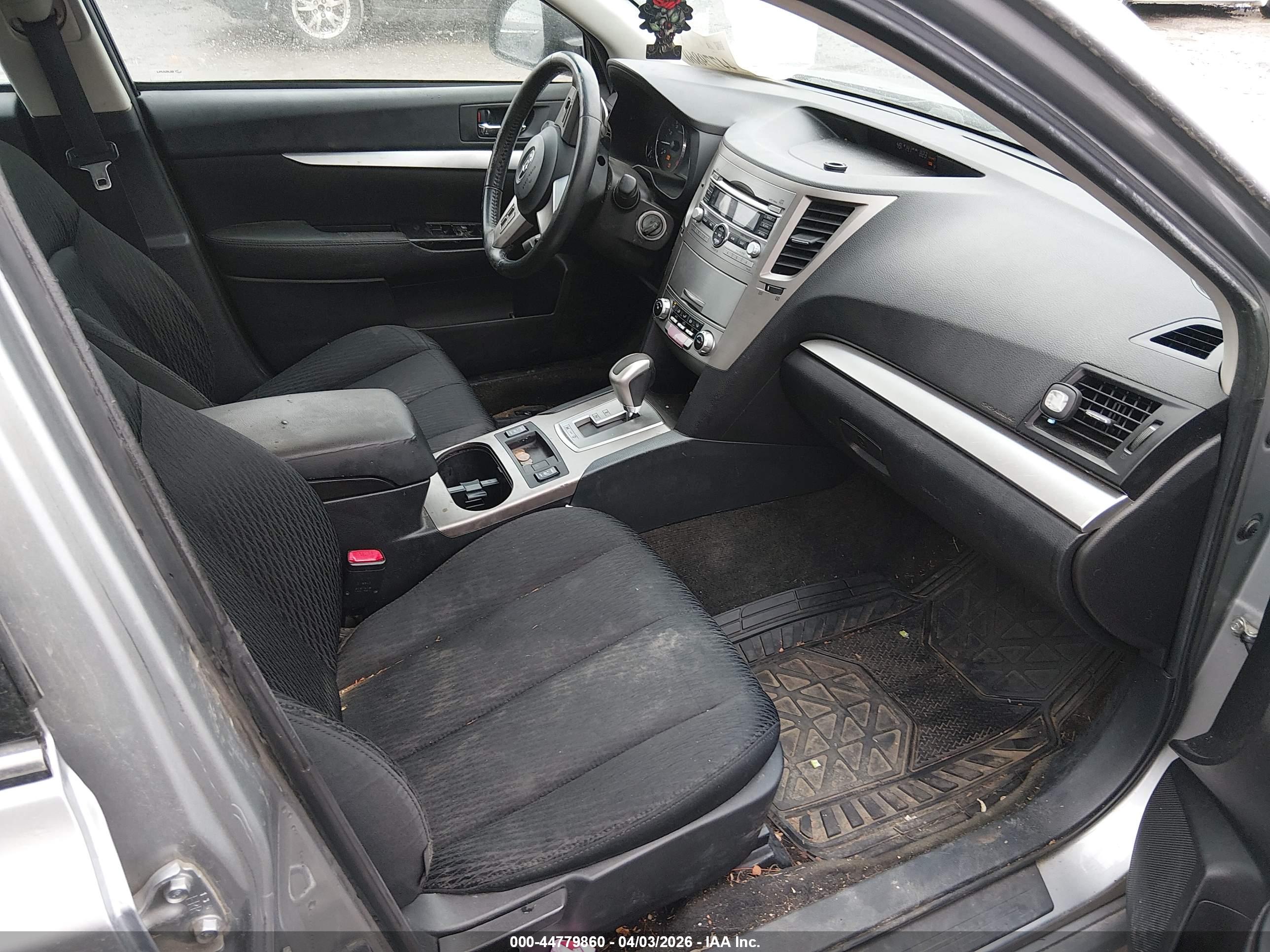 SUBARU LEGACY image 5
