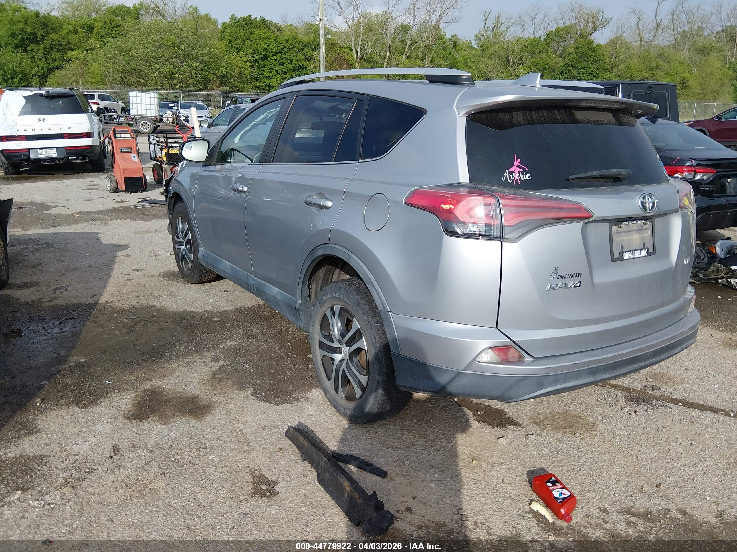 TOYOTA RAV4 image 3