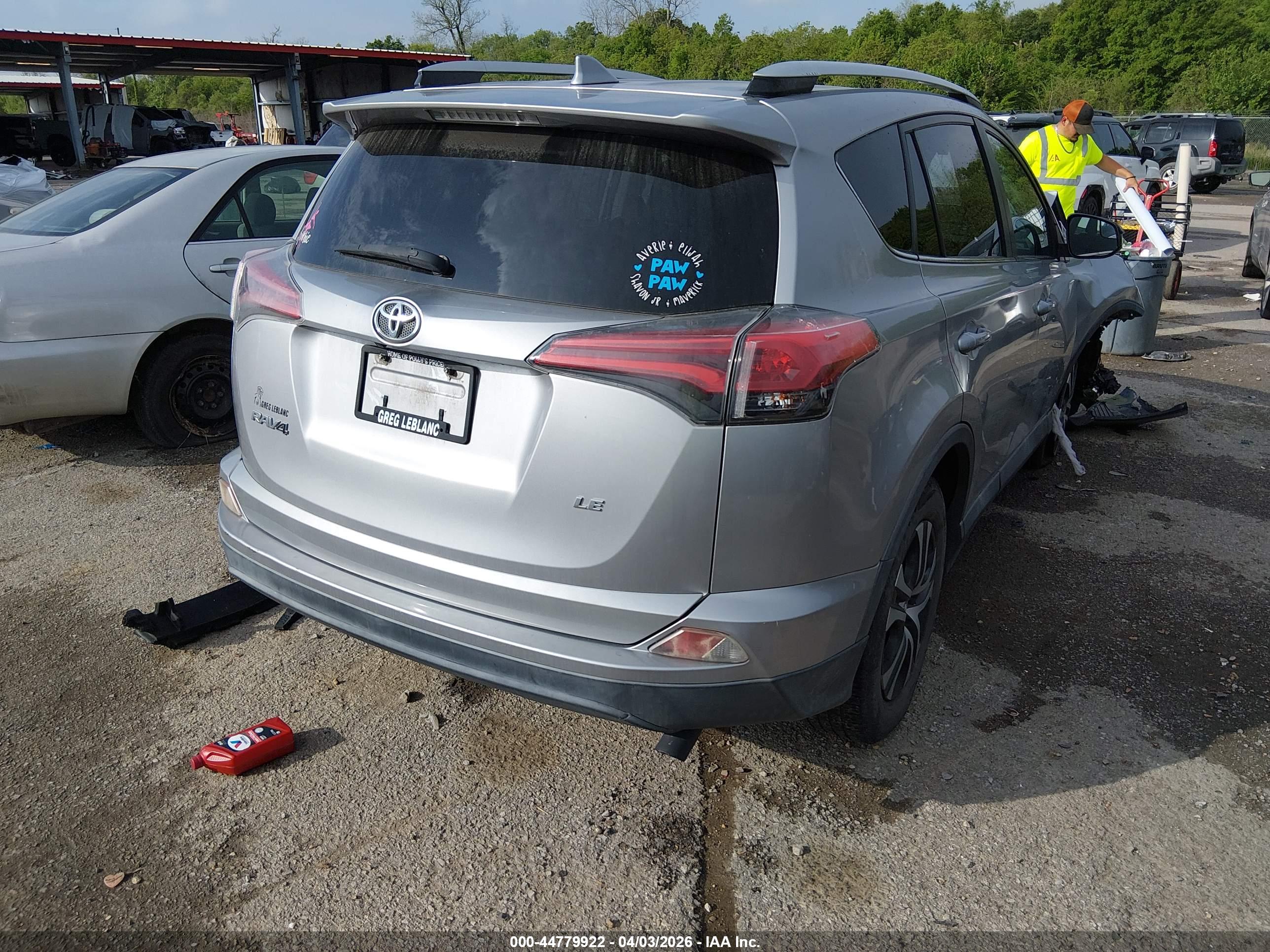 TOYOTA RAV4 image 4