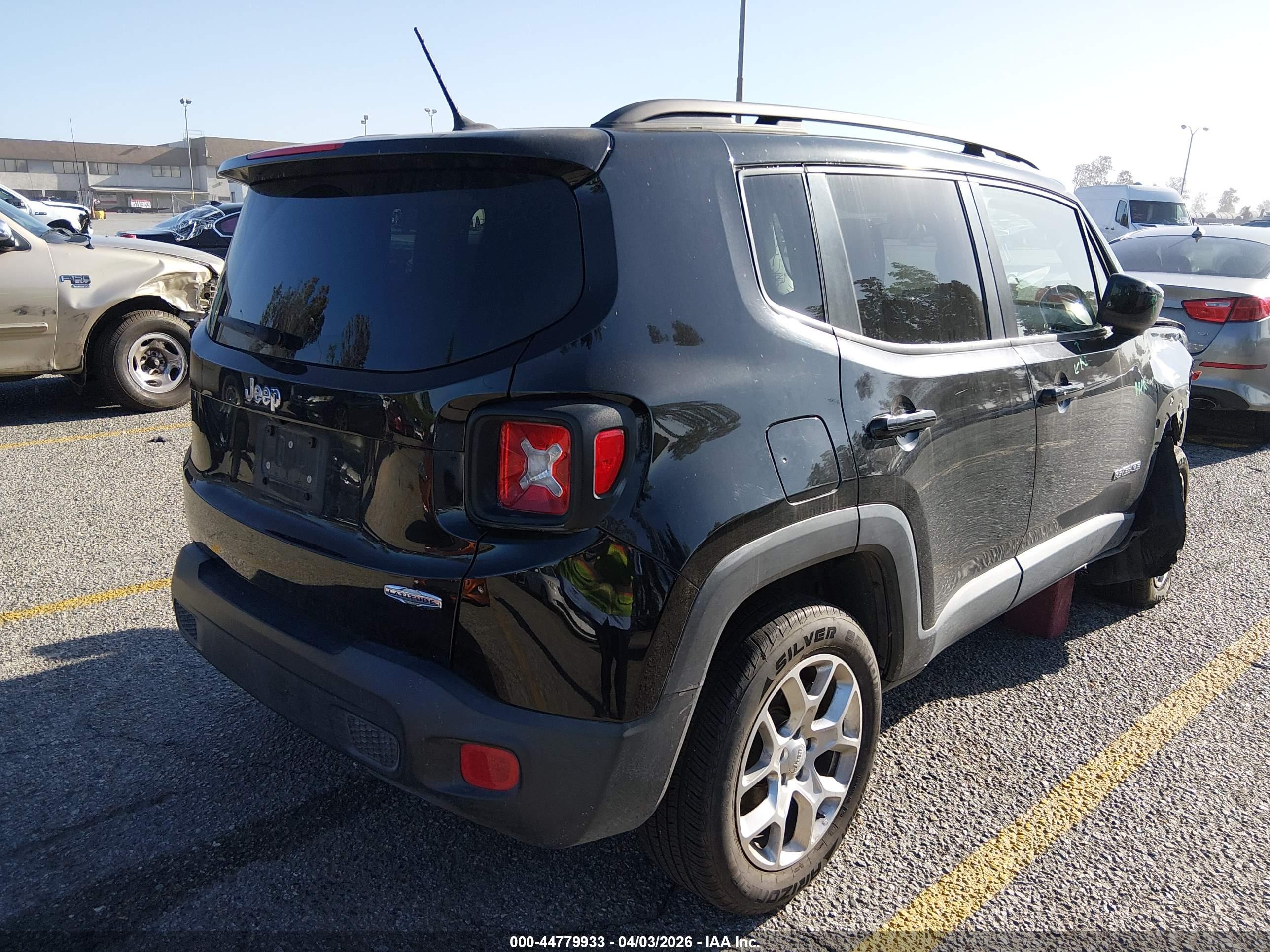 JEEP RENEGADE image 4