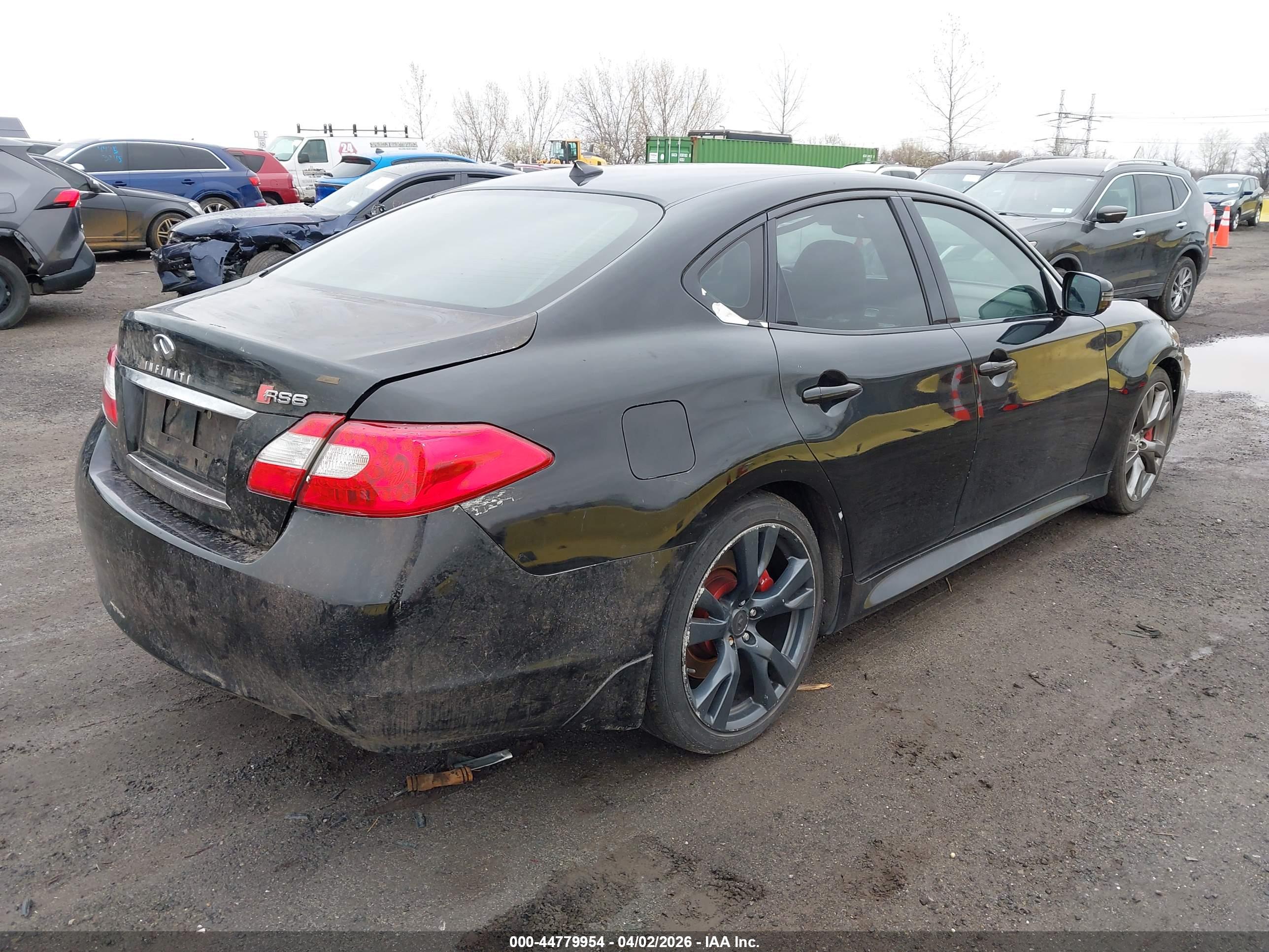 INFINITI M56 image 4