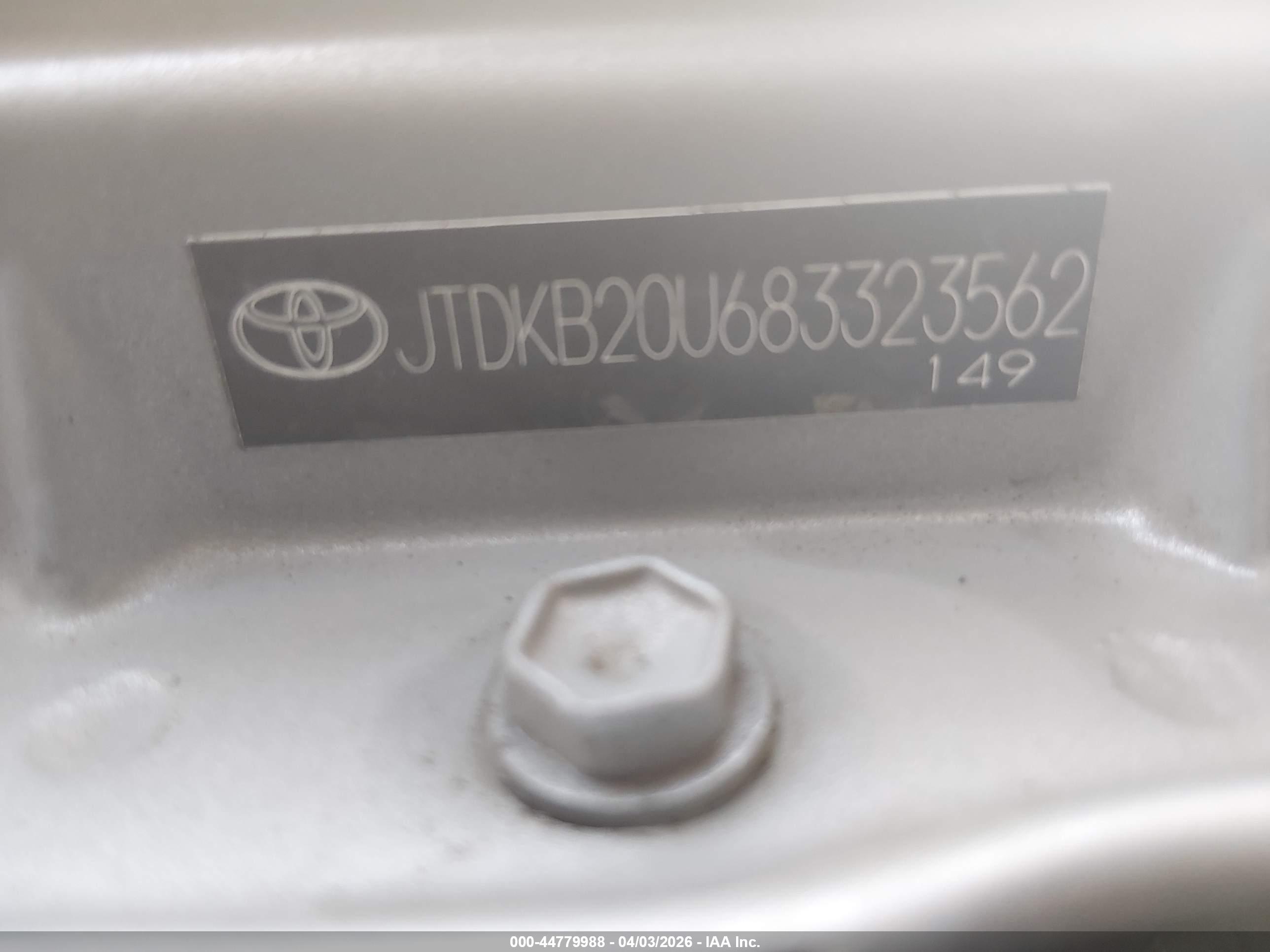 TOYOTA PRIUS image 9
