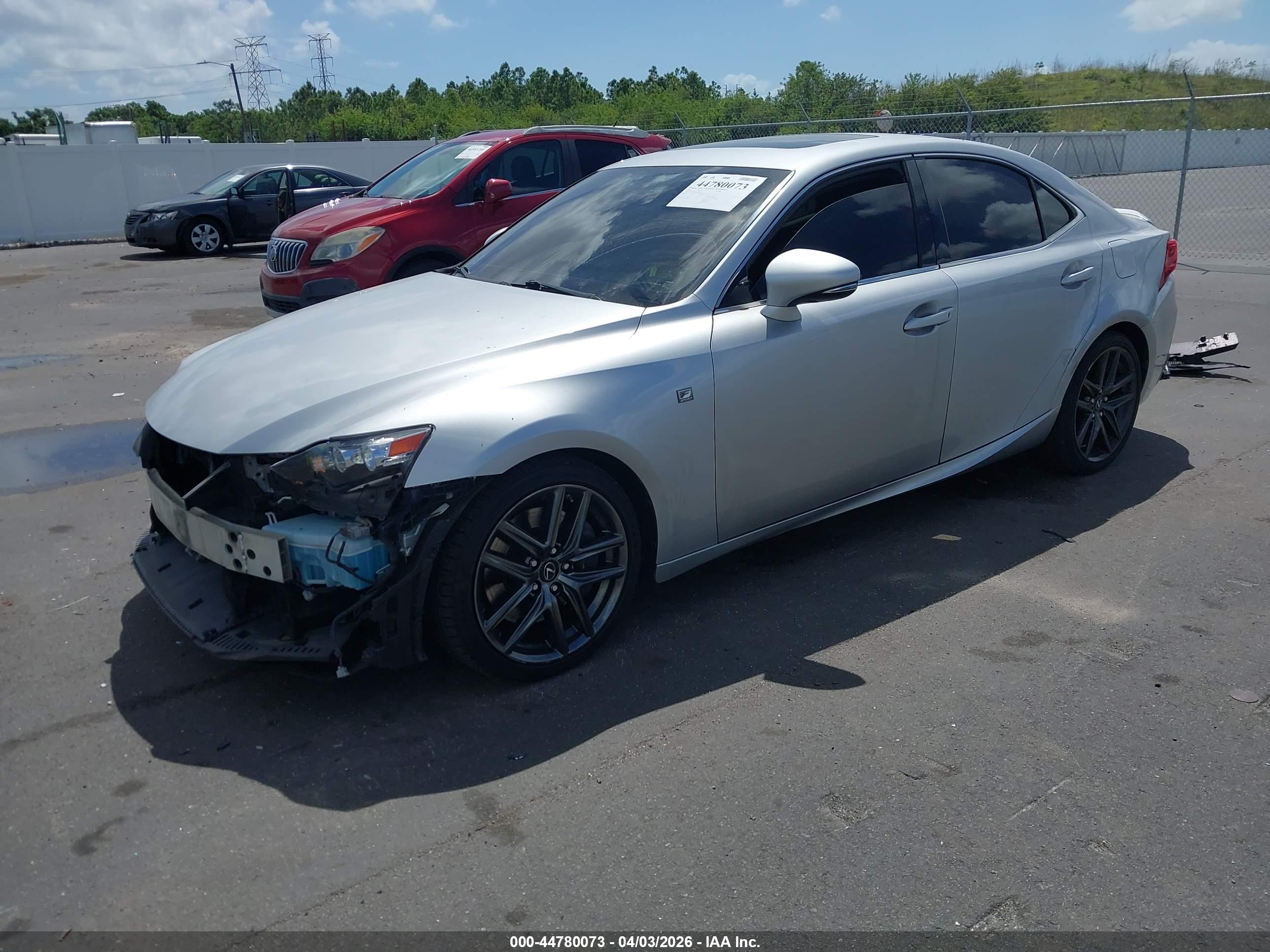 LEXUS IS image 2