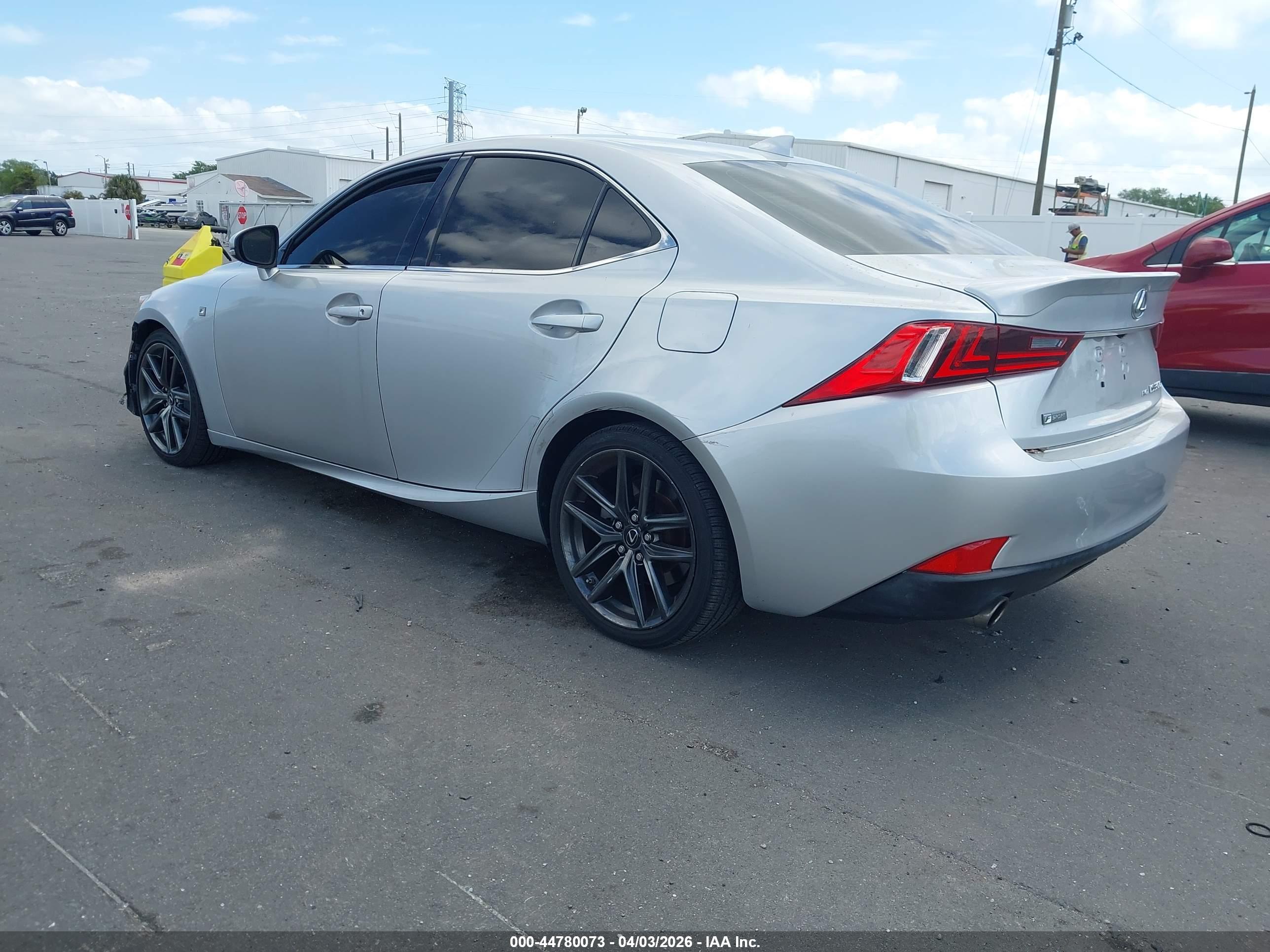 LEXUS IS image 3