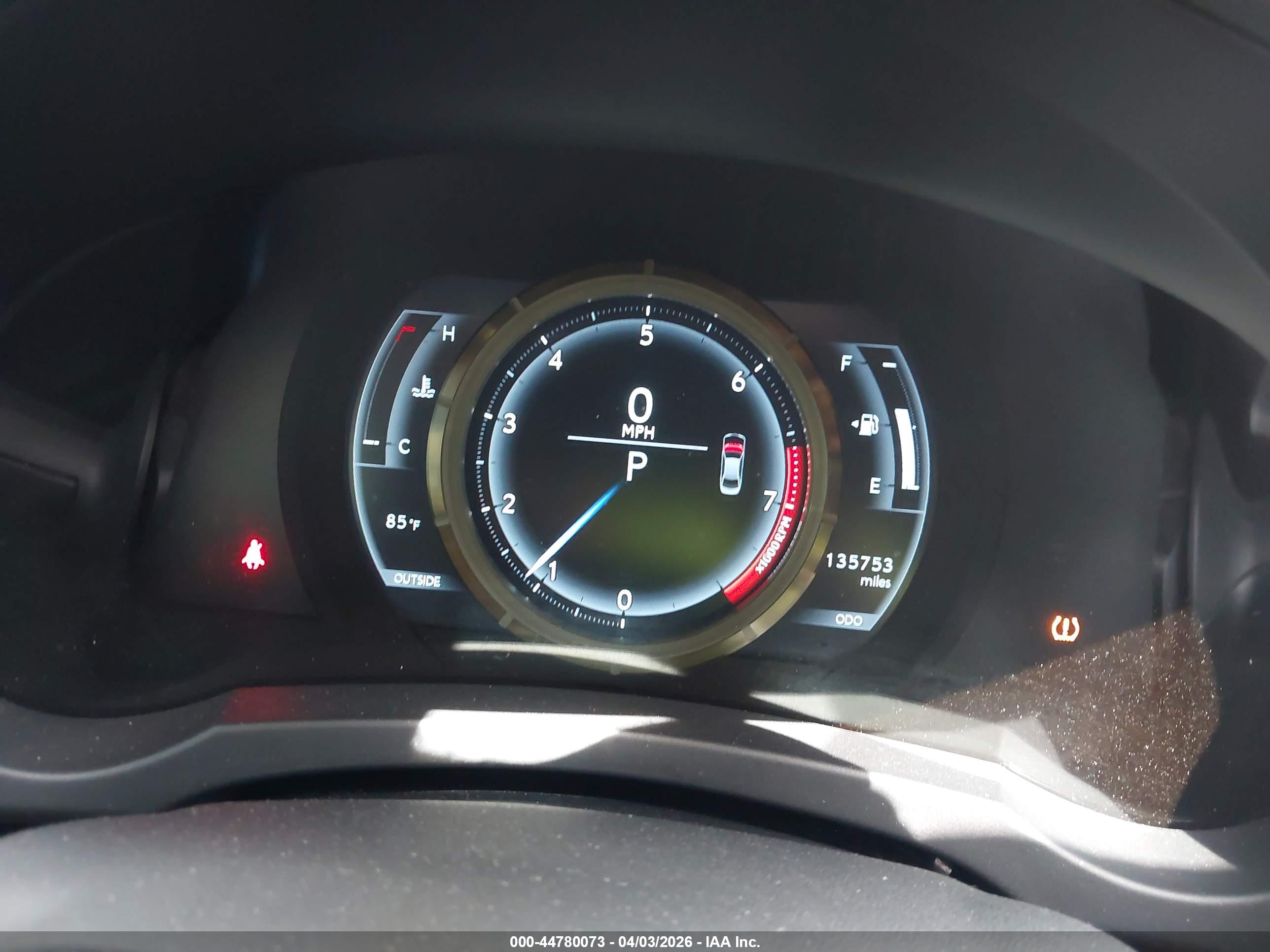 LEXUS IS image 7