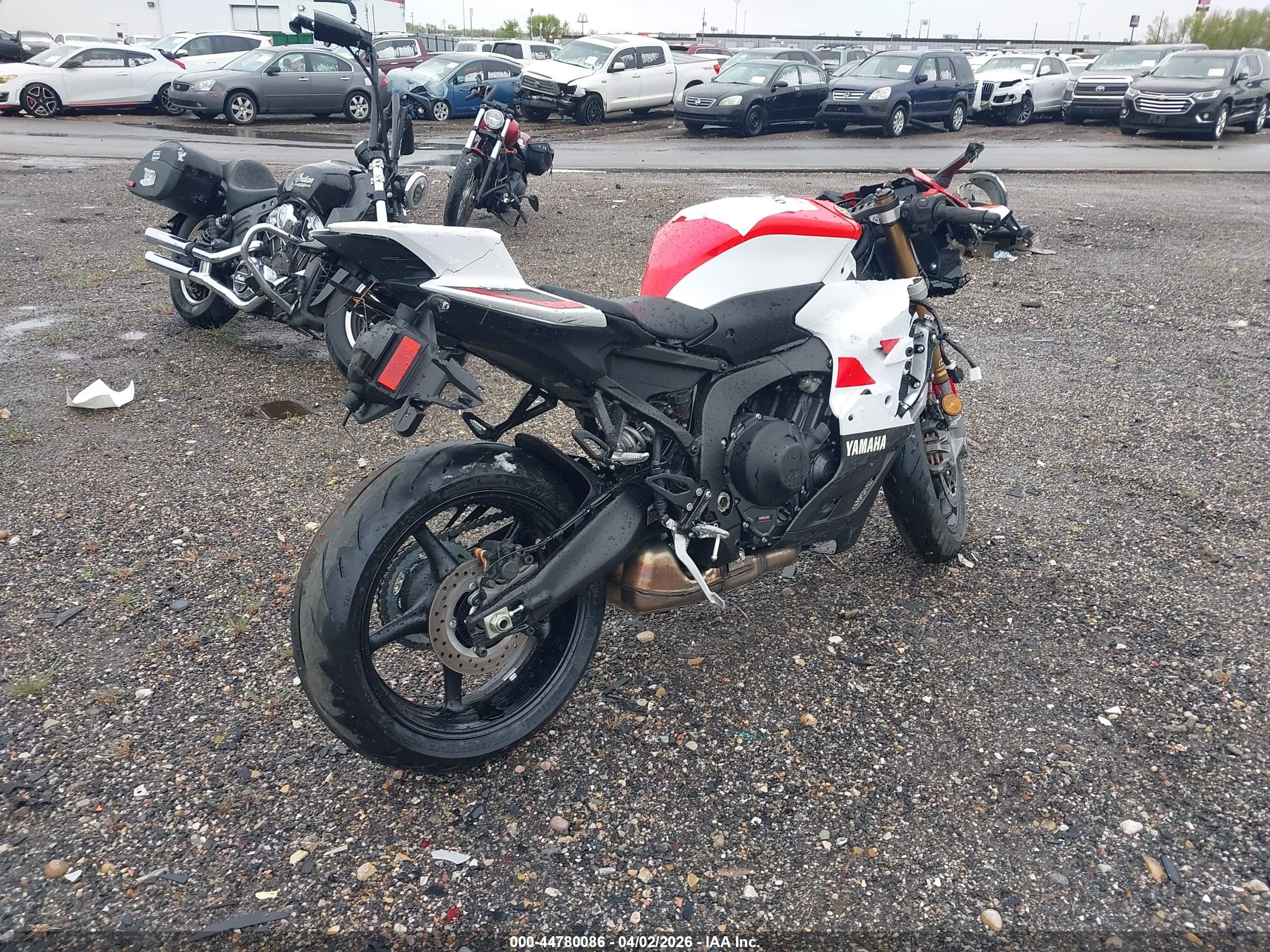 YAMAHA YZF890 image 4