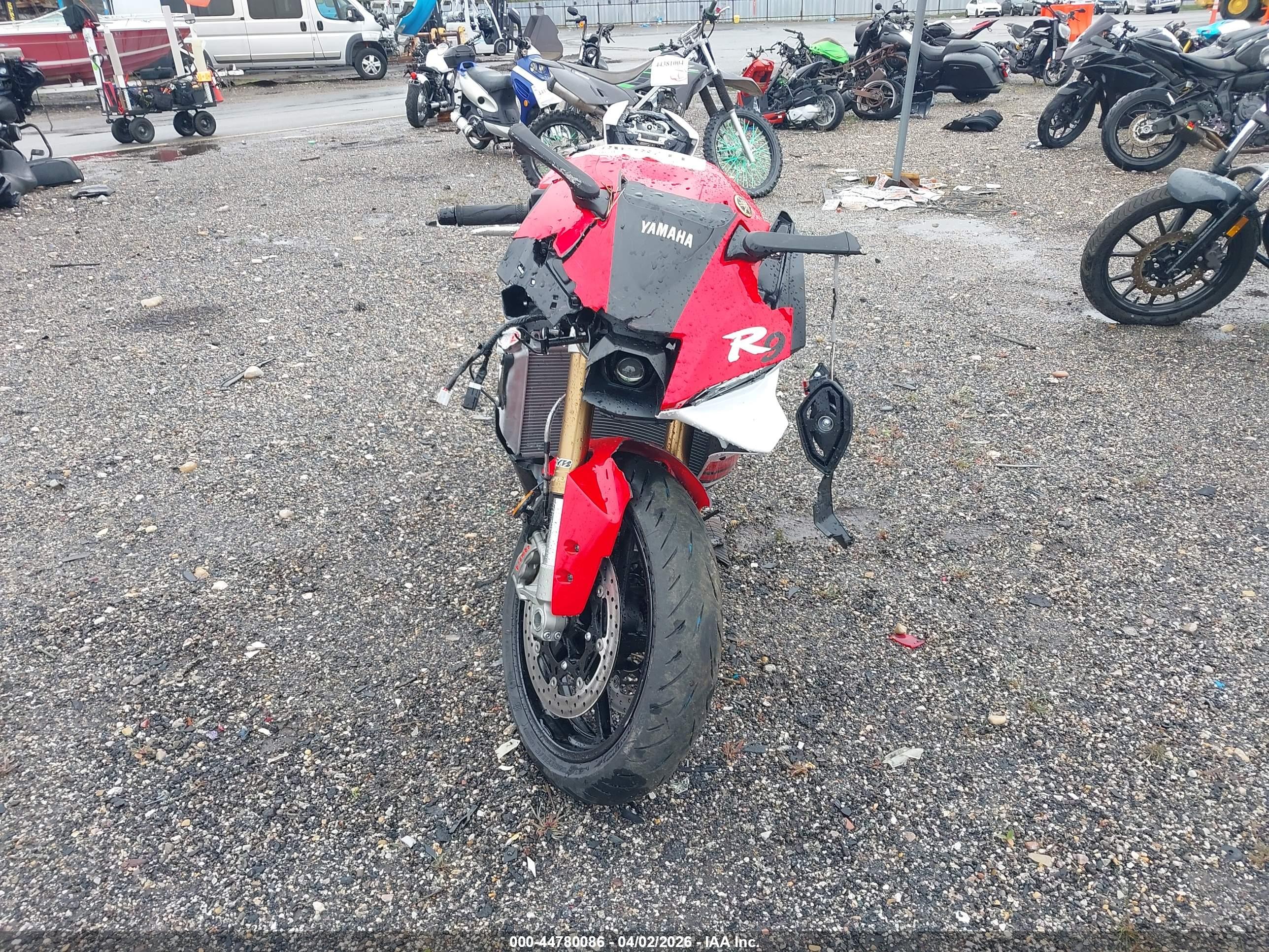 YAMAHA YZF890 image 5