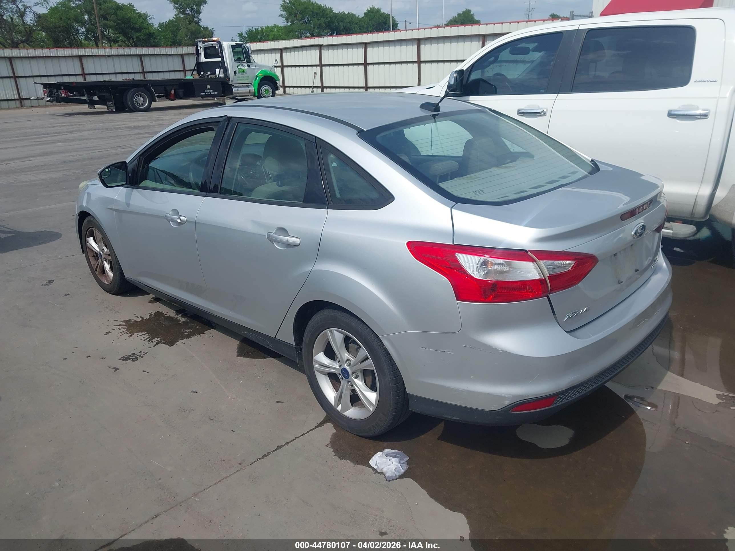 FORD FOCUS image 3