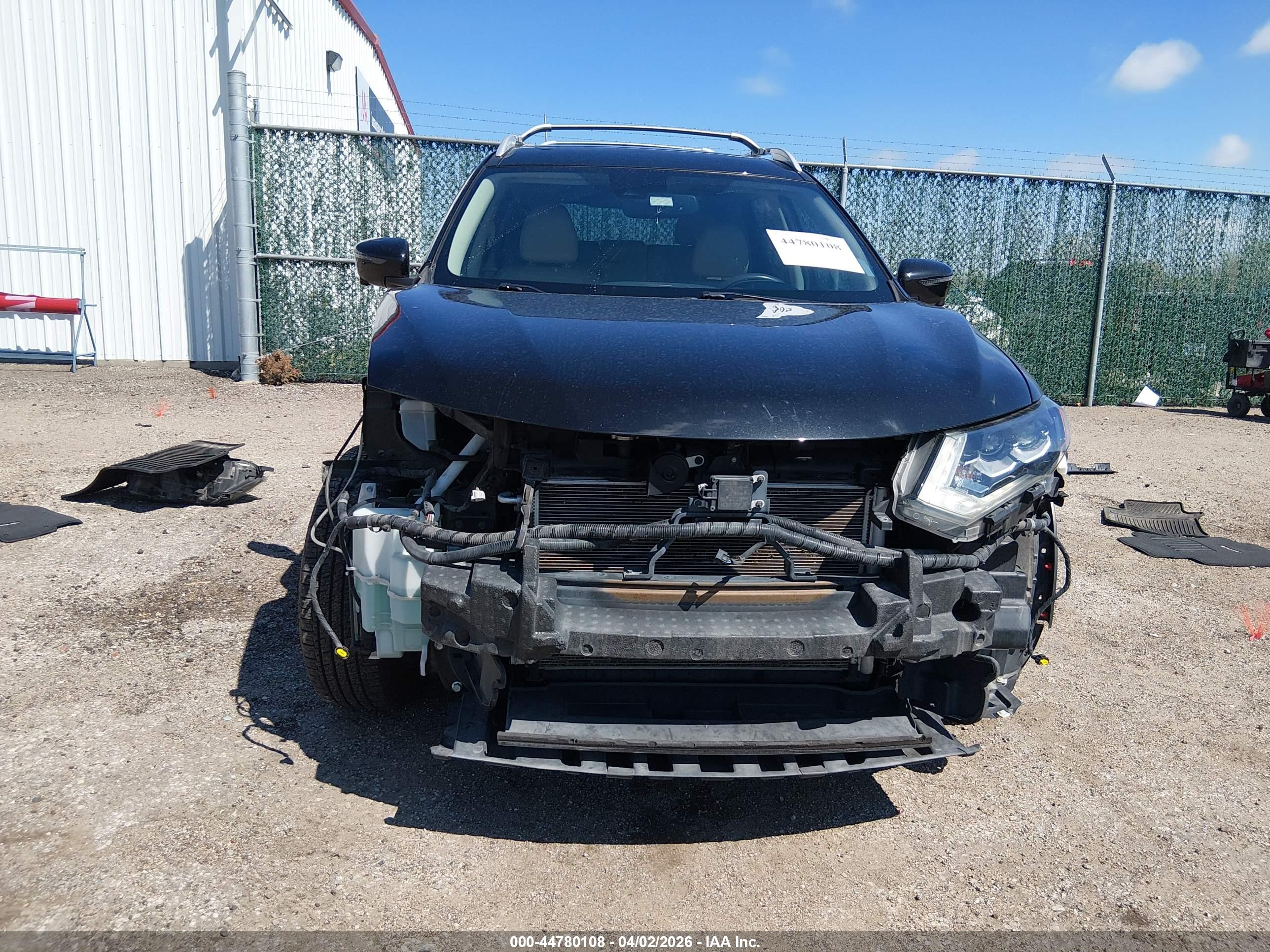 NISSAN ROGUE image 6