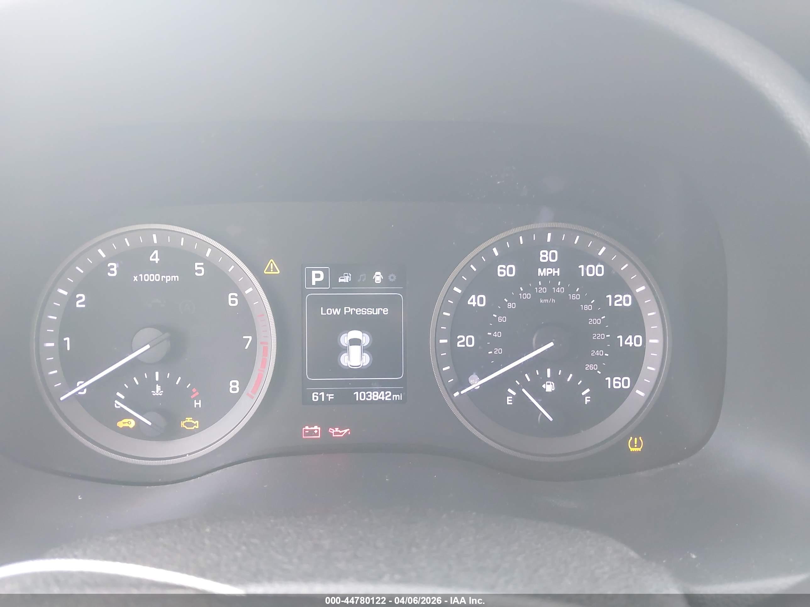 HYUNDAI TUCSON image 7