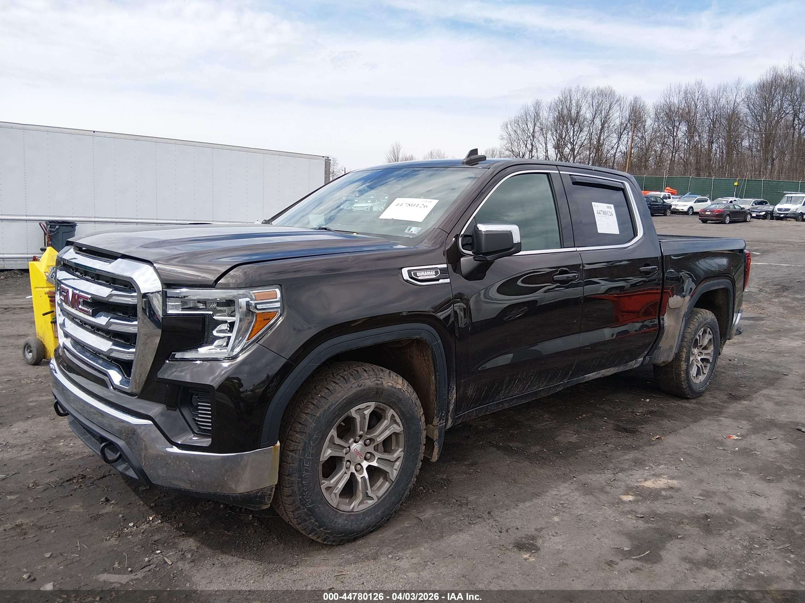 GMC SIERRA image 2