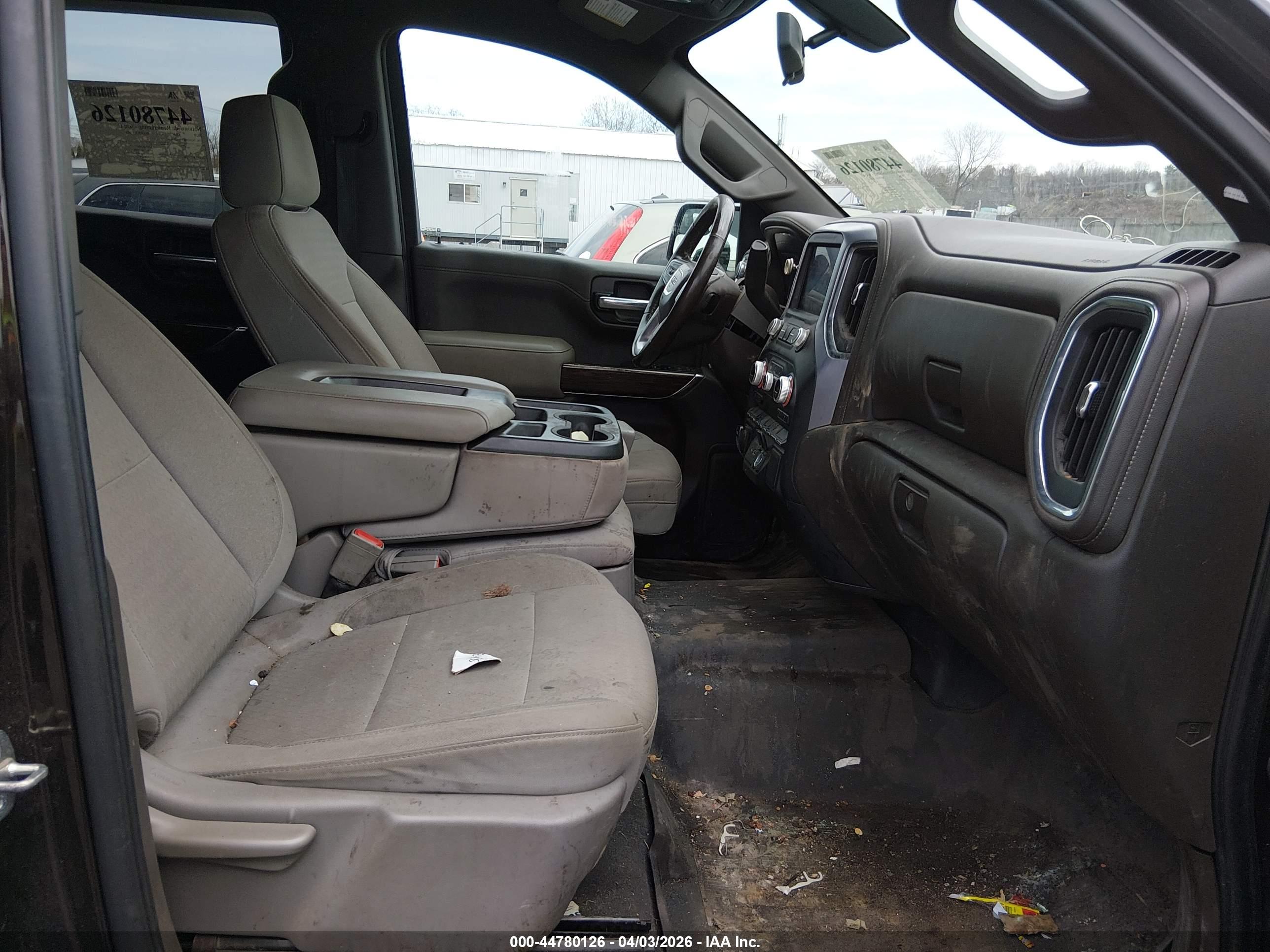 GMC SIERRA image 5