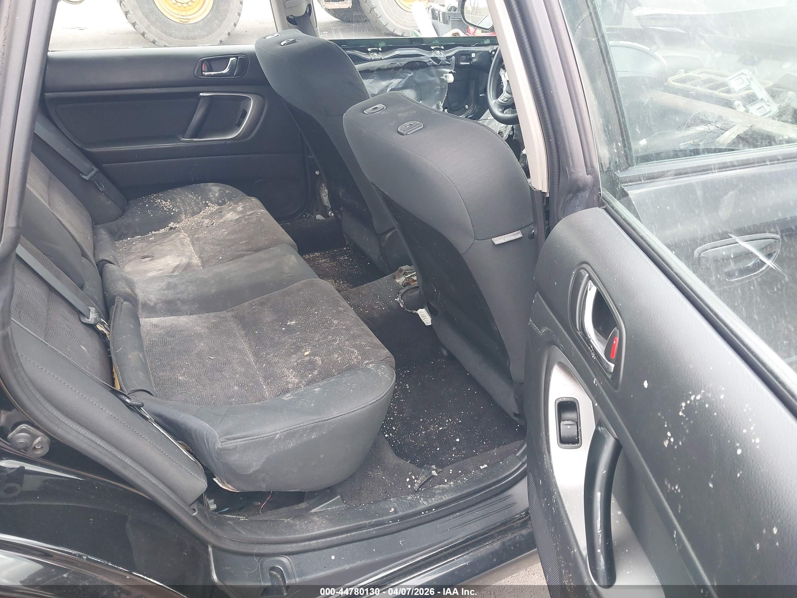 SUBARU LEGACY image 8