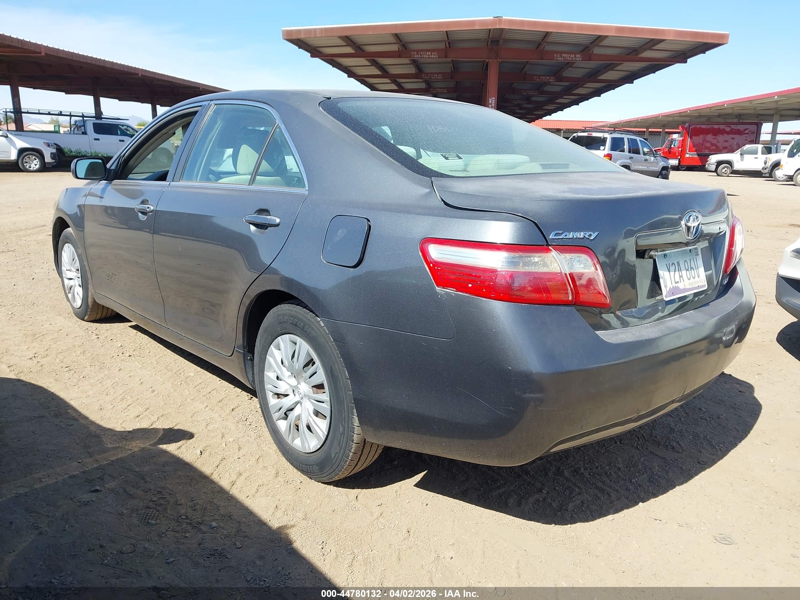 TOYOTA CAMRY image 3