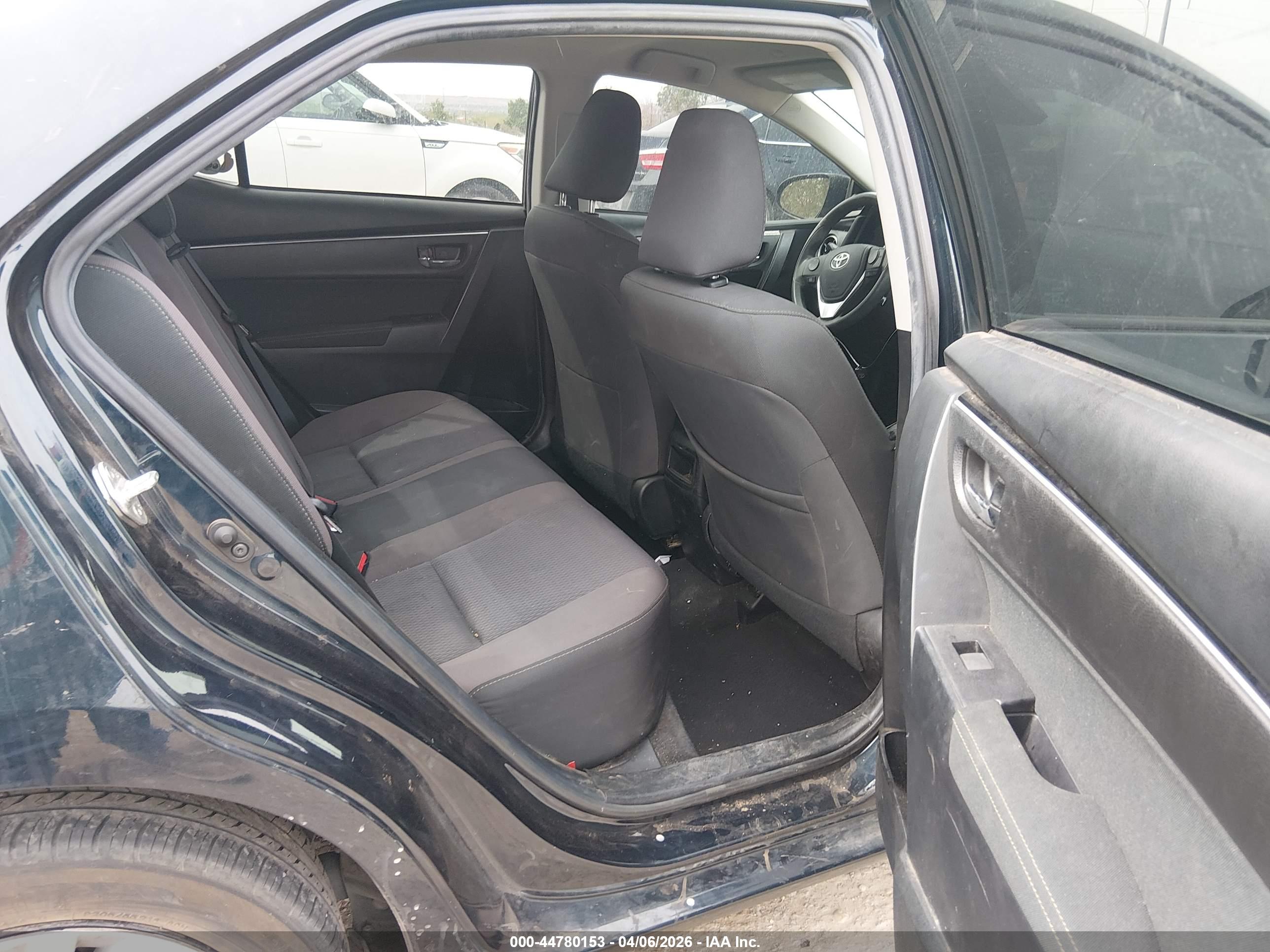 TOYOTA COROLLA image 8