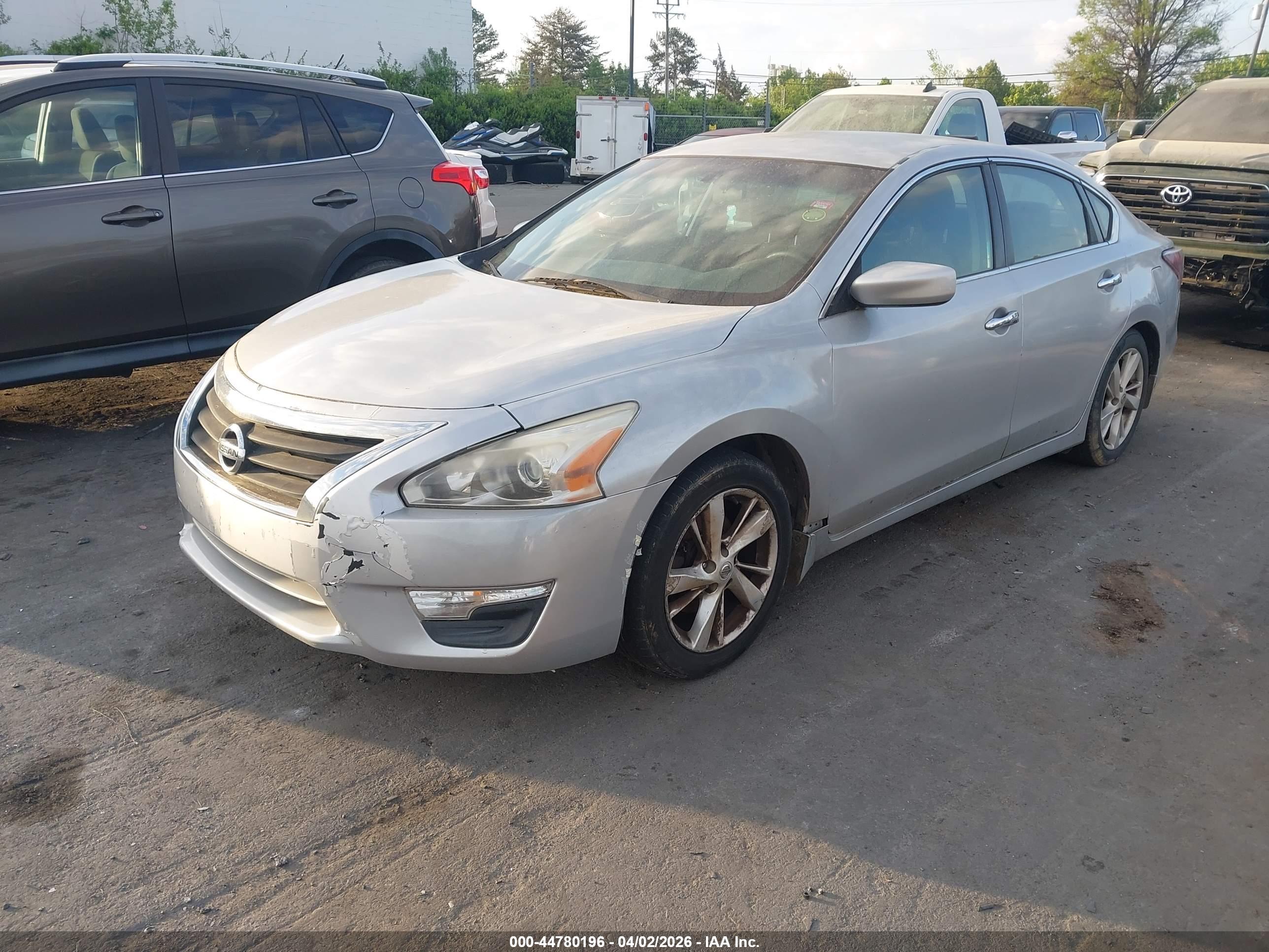 NISSAN ALTIMA image 2
