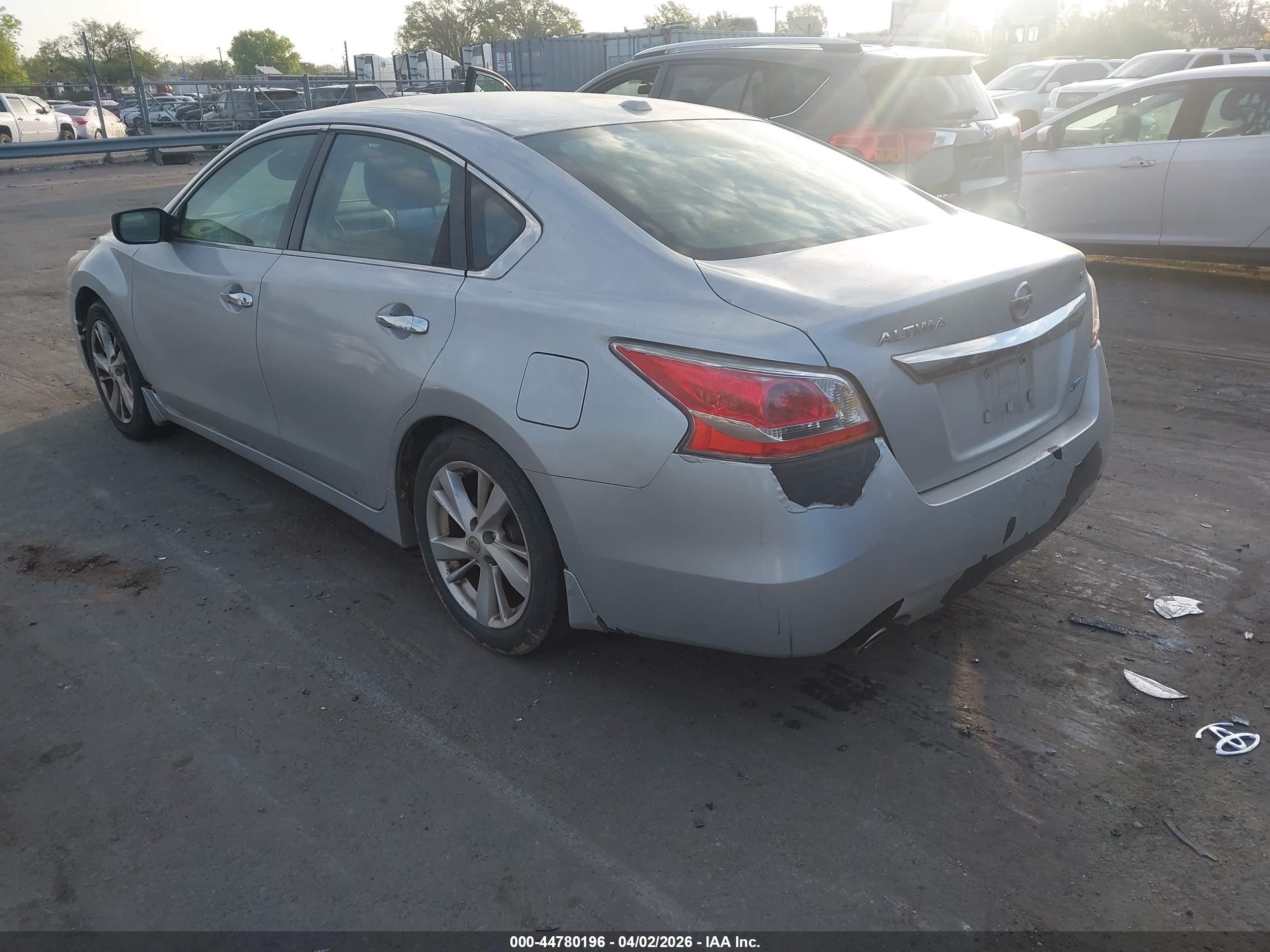 NISSAN ALTIMA image 3