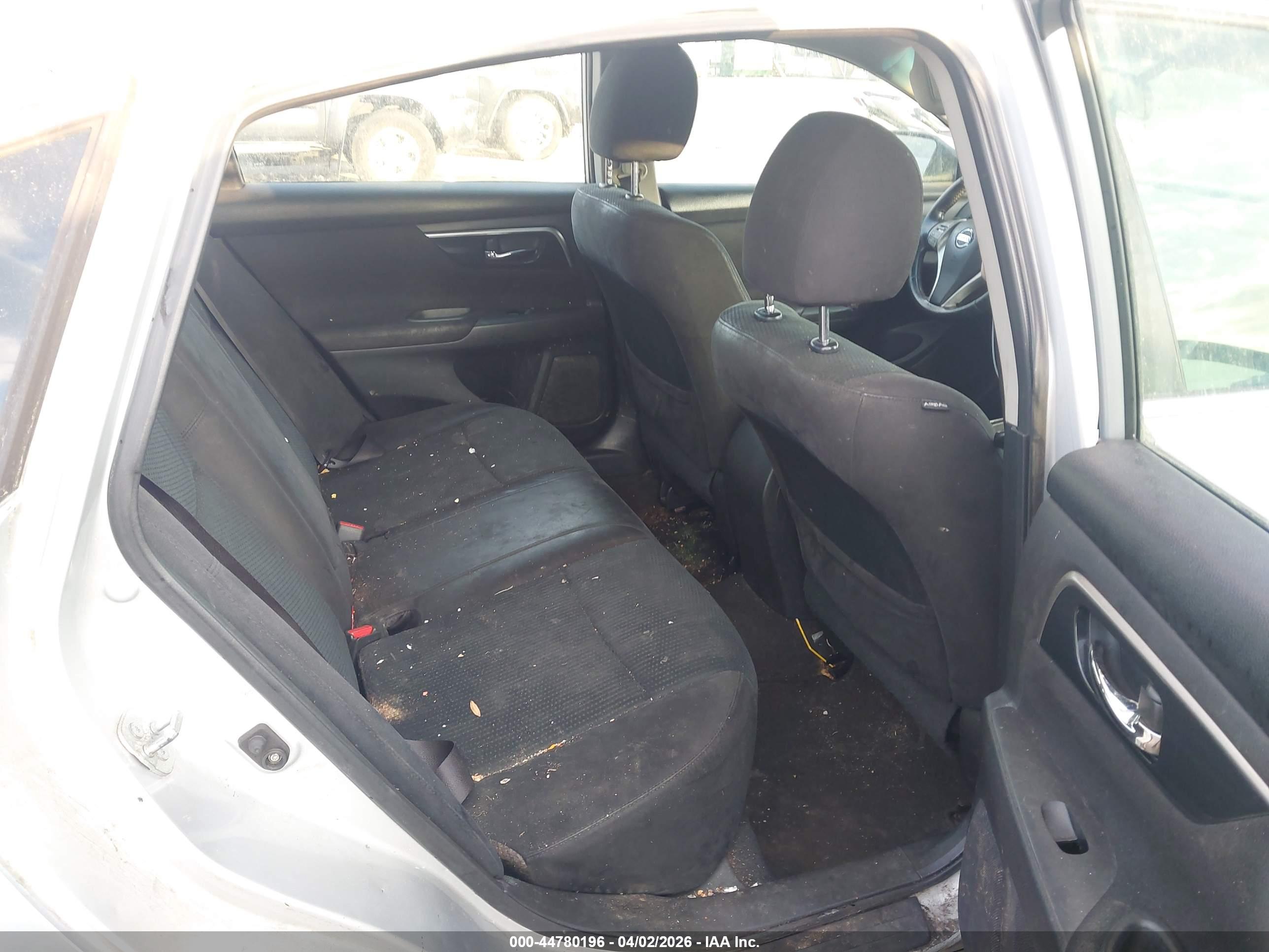 NISSAN ALTIMA image 8