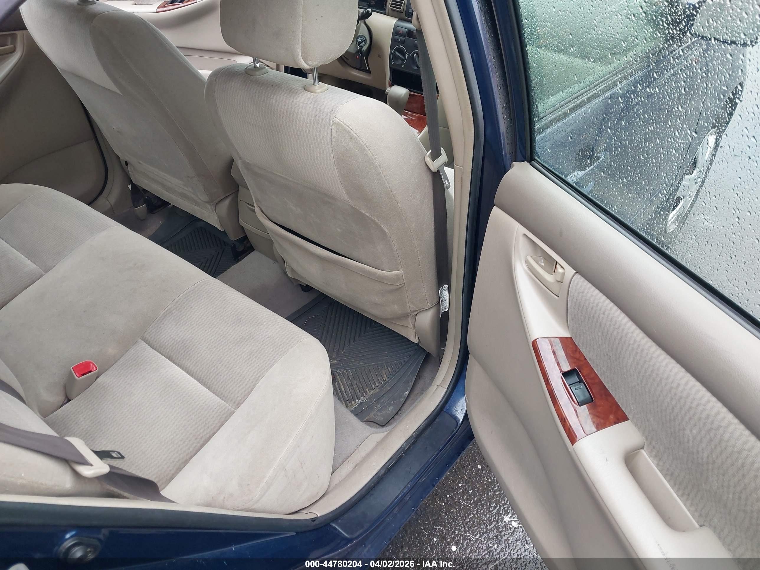 TOYOTA COROLLA image 8
