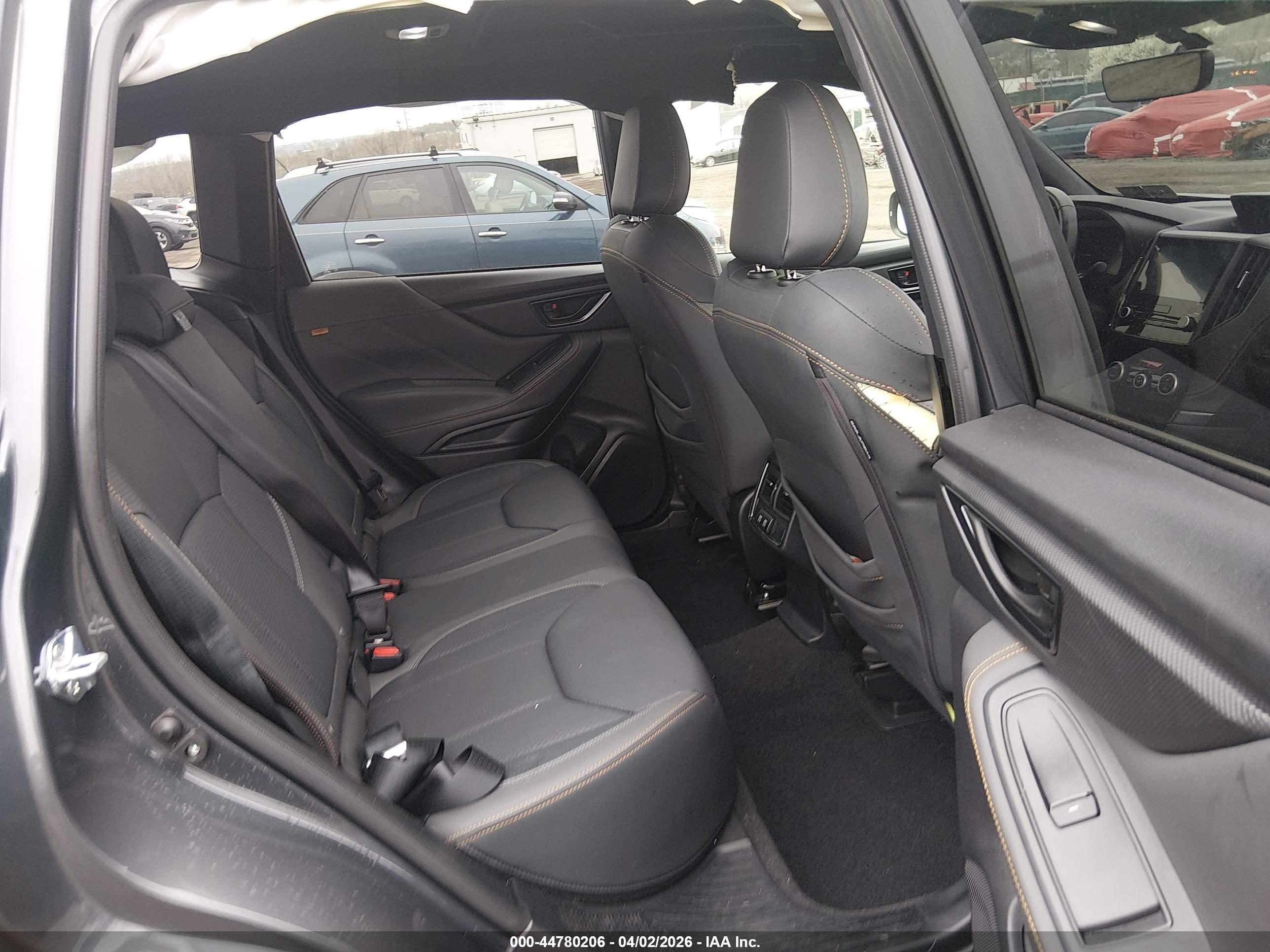 SUBARU FORESTER image 8