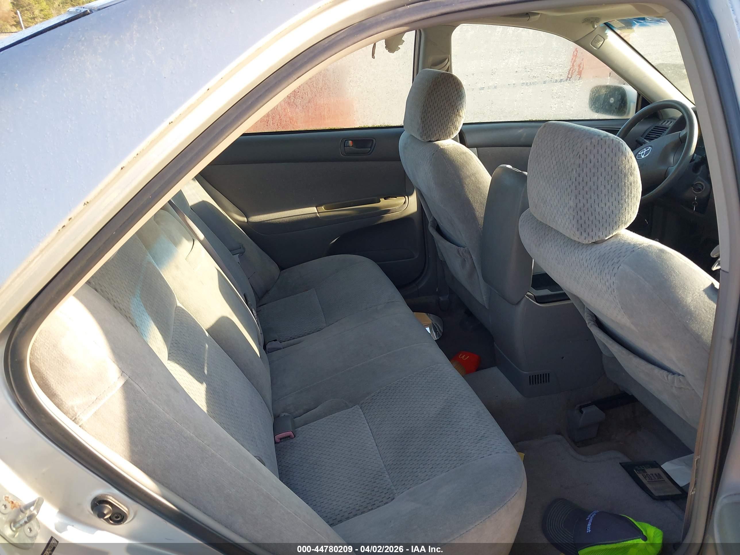 TOYOTA CAMRY image 8