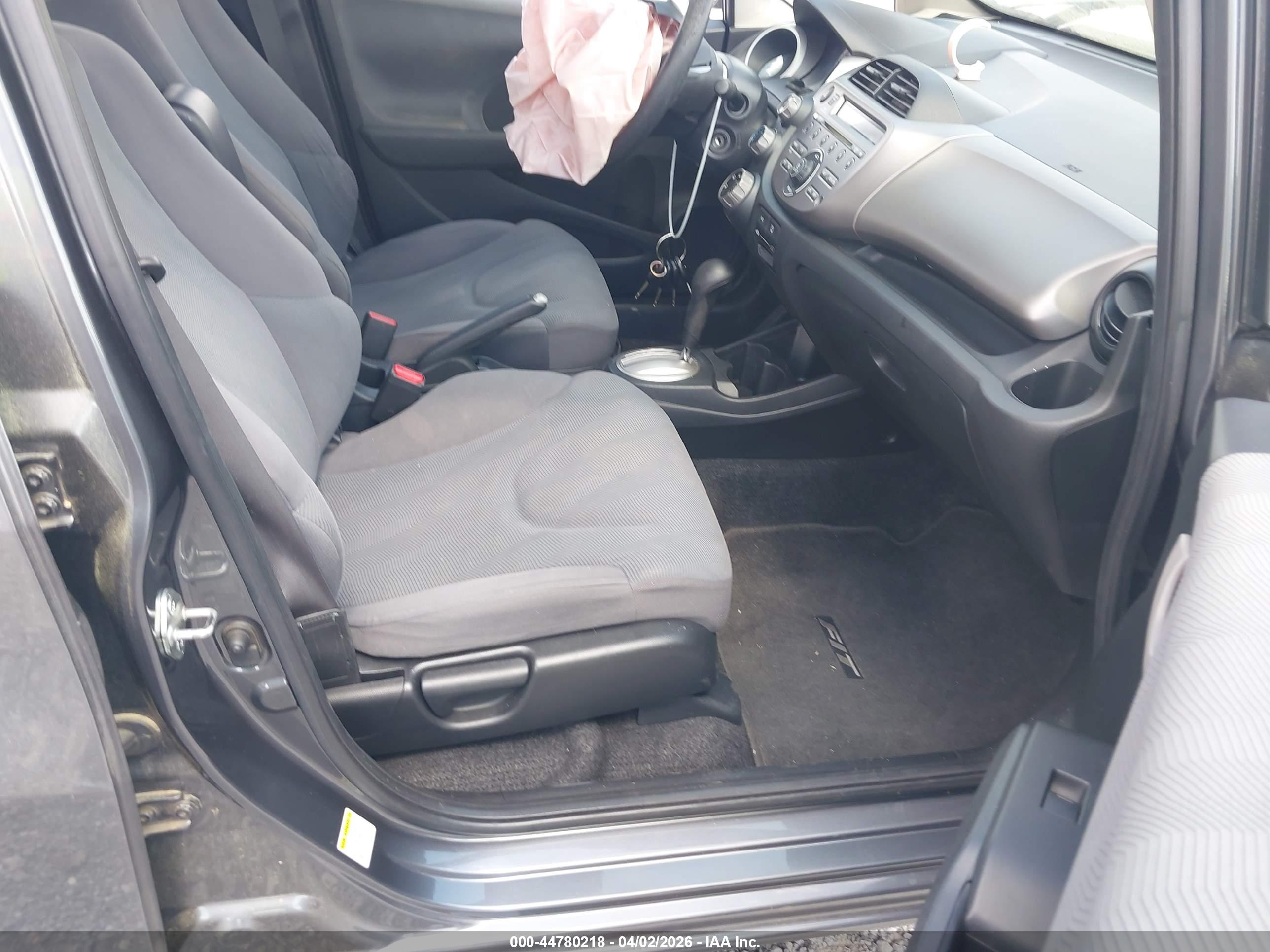HONDA FIT image 5