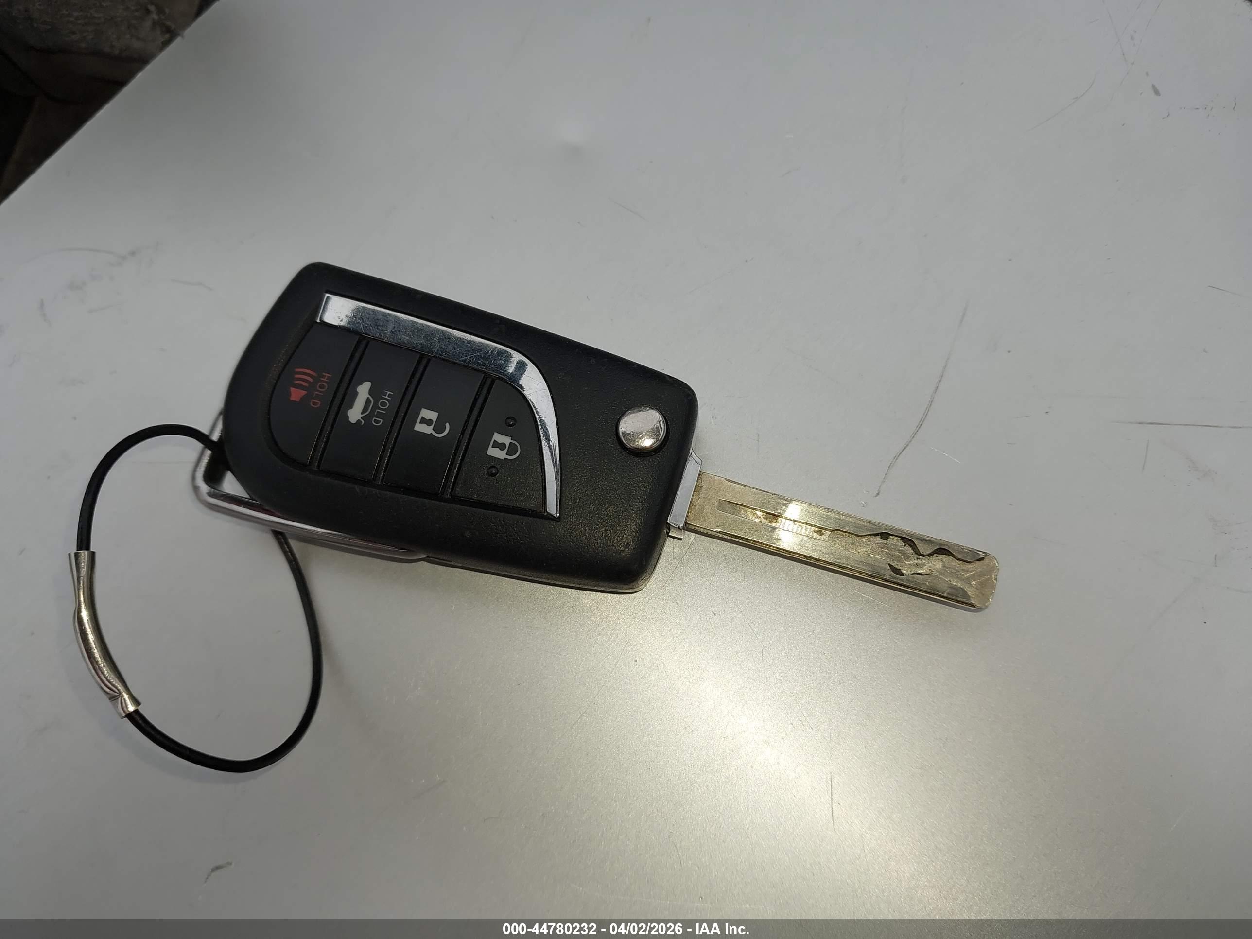 TOYOTA COROLLA image 11