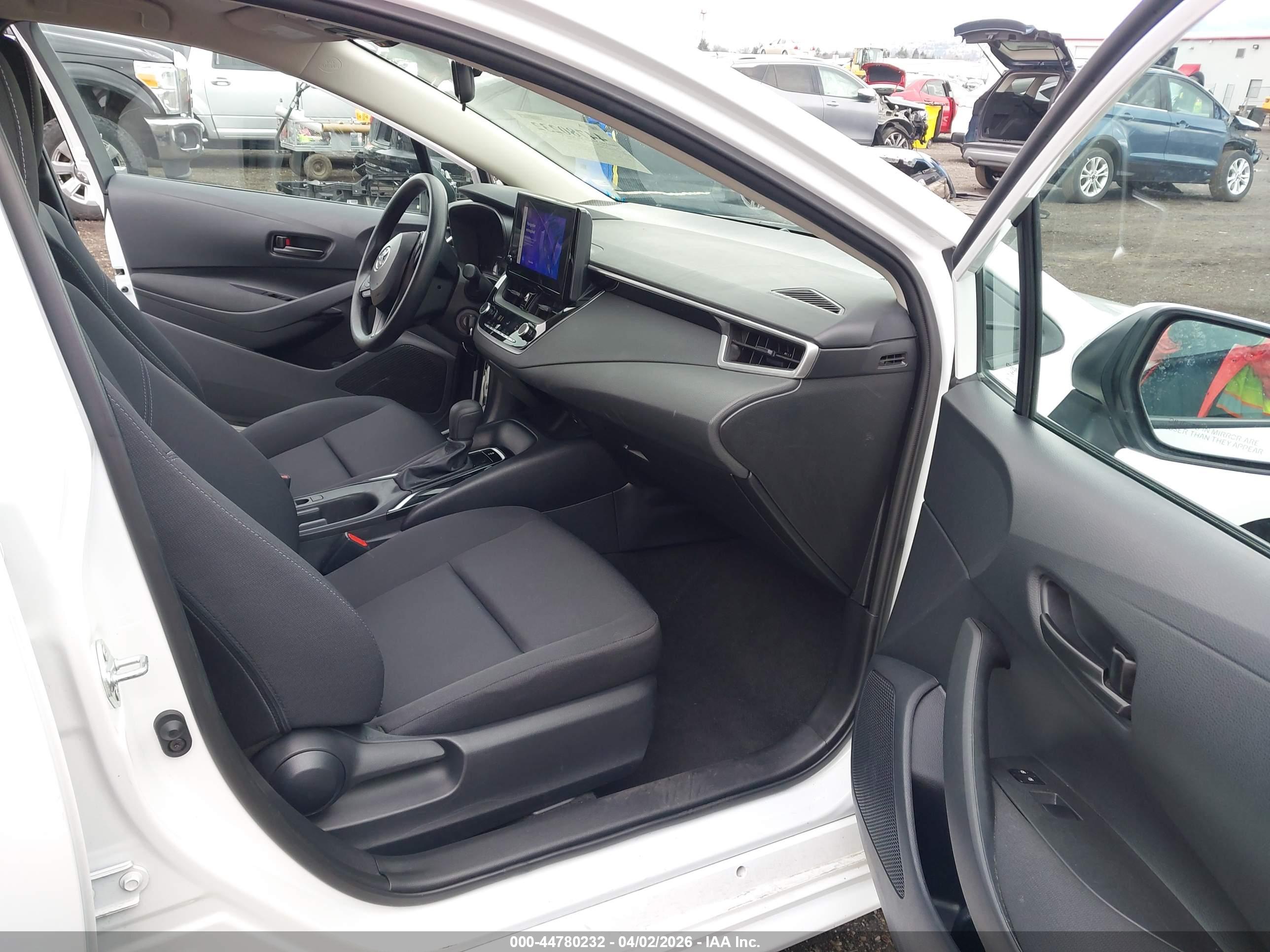 TOYOTA COROLLA image 5