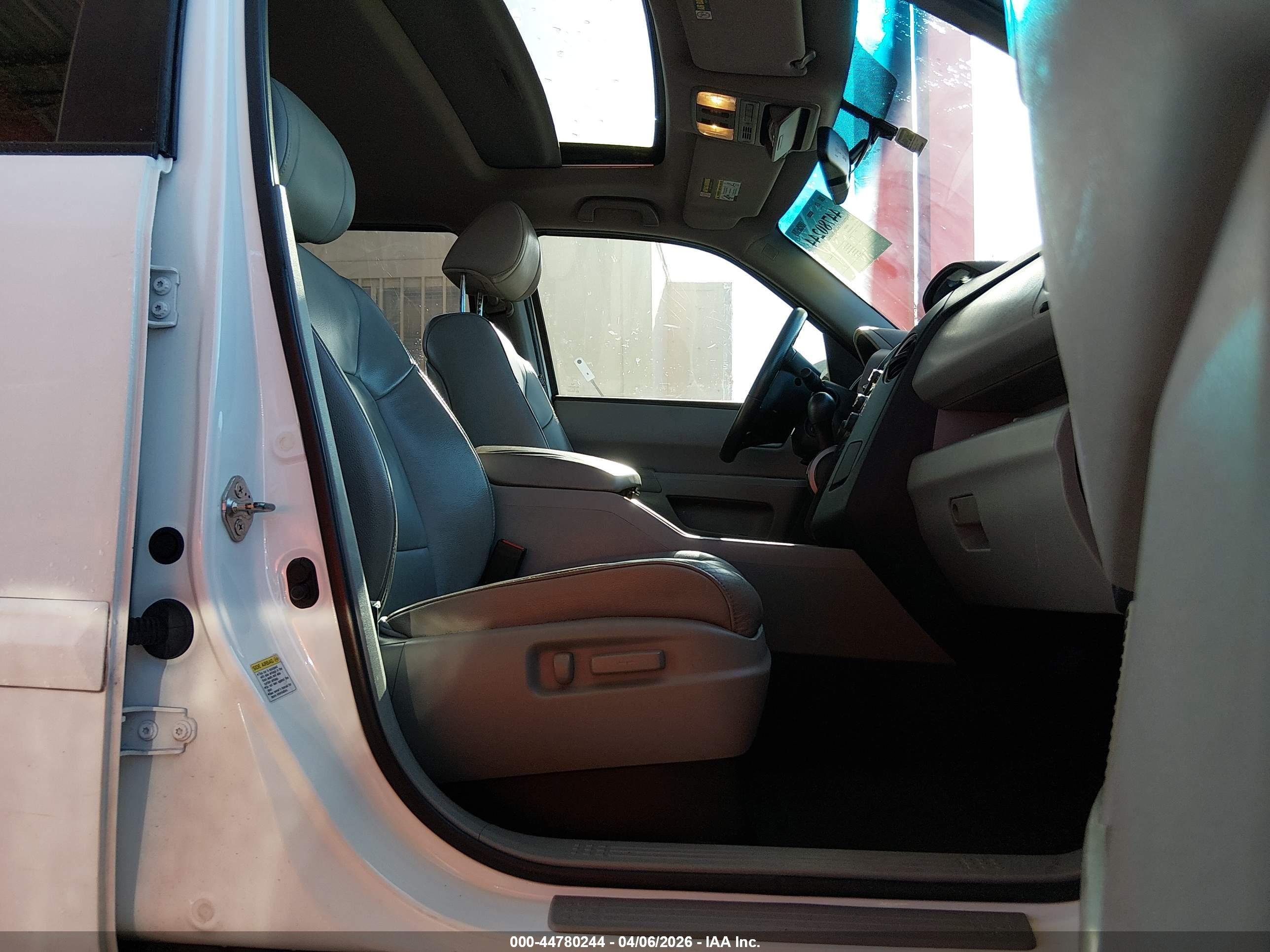 HONDA PILOT image 5