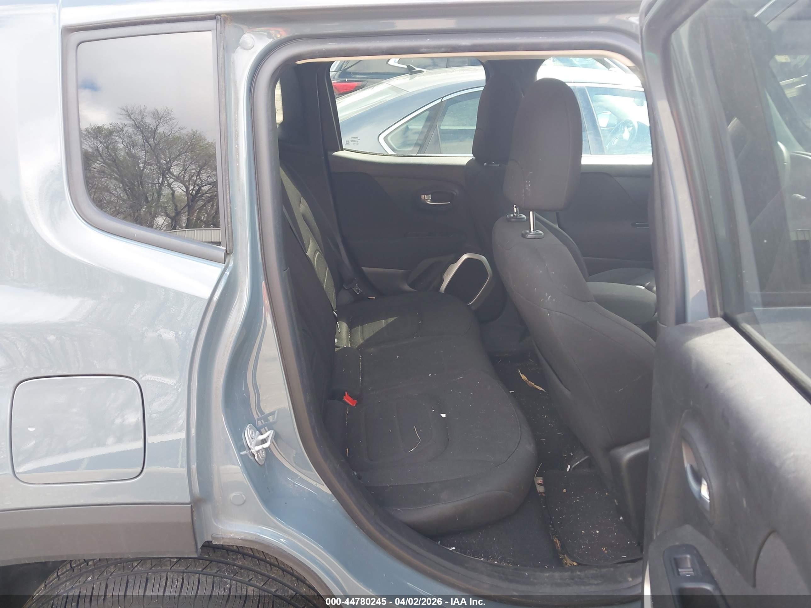JEEP RENEGADE image 8