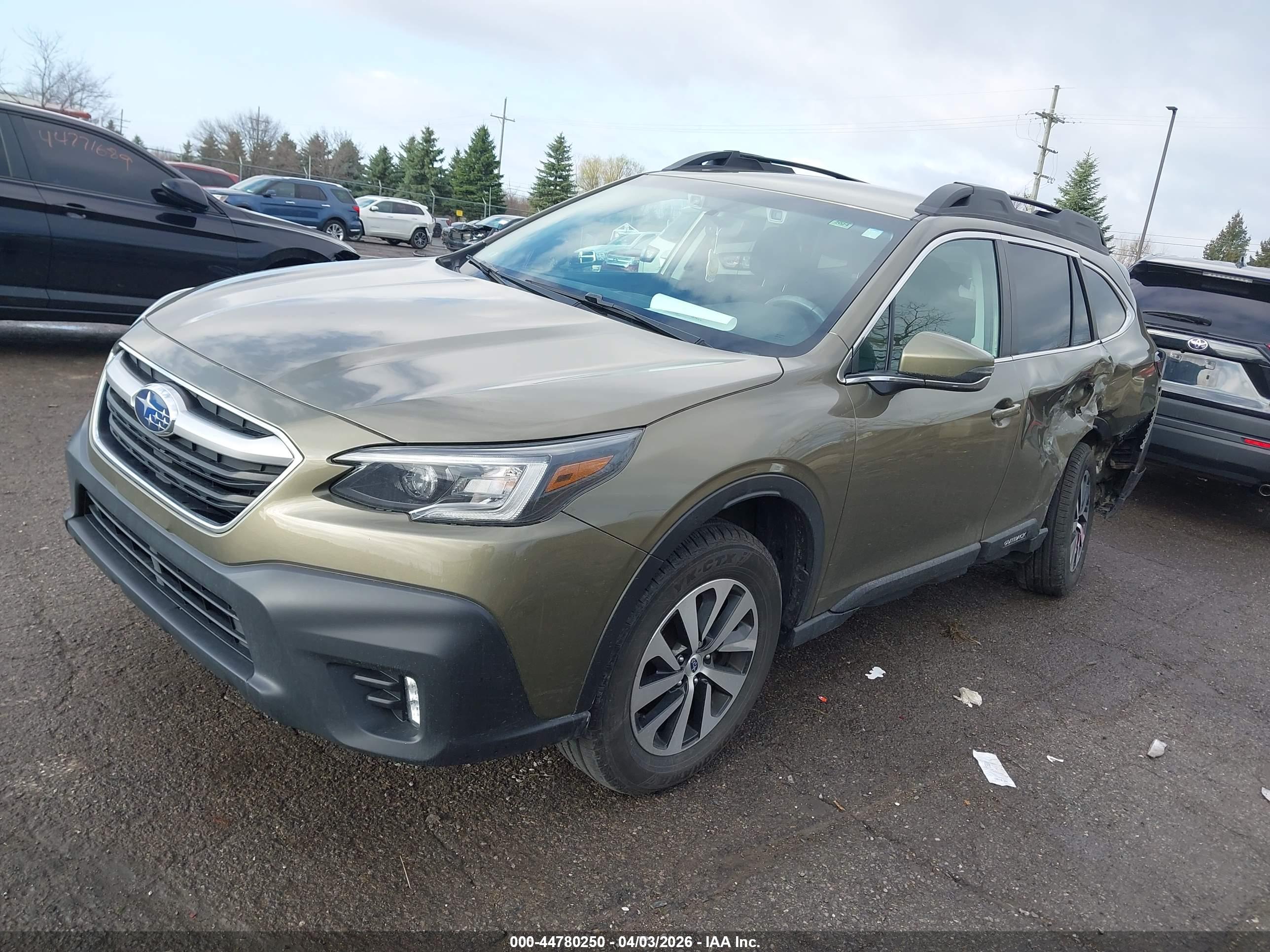SUBARU OUTBACK image 2