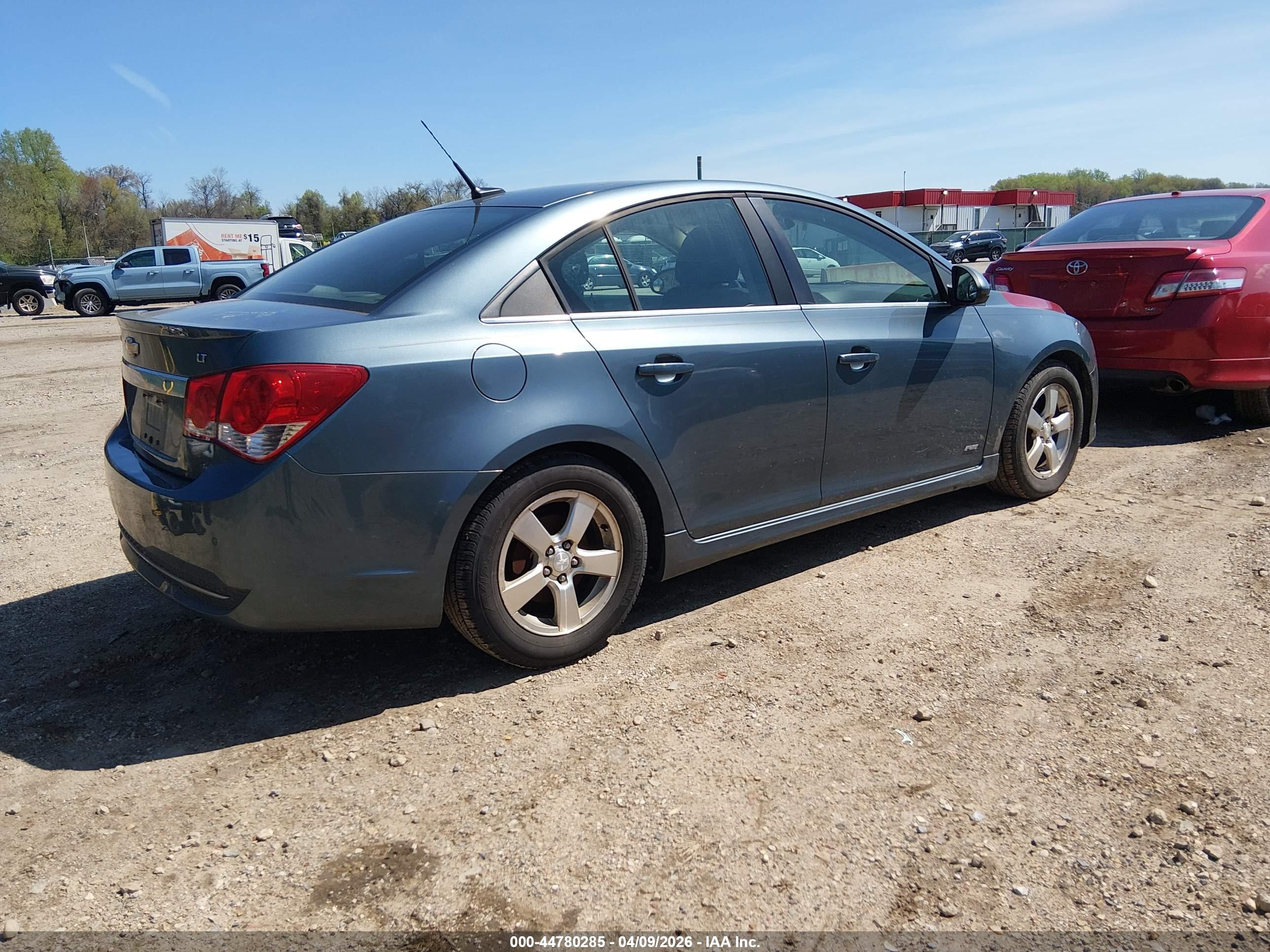 CHEVROLET CRUZE image 4