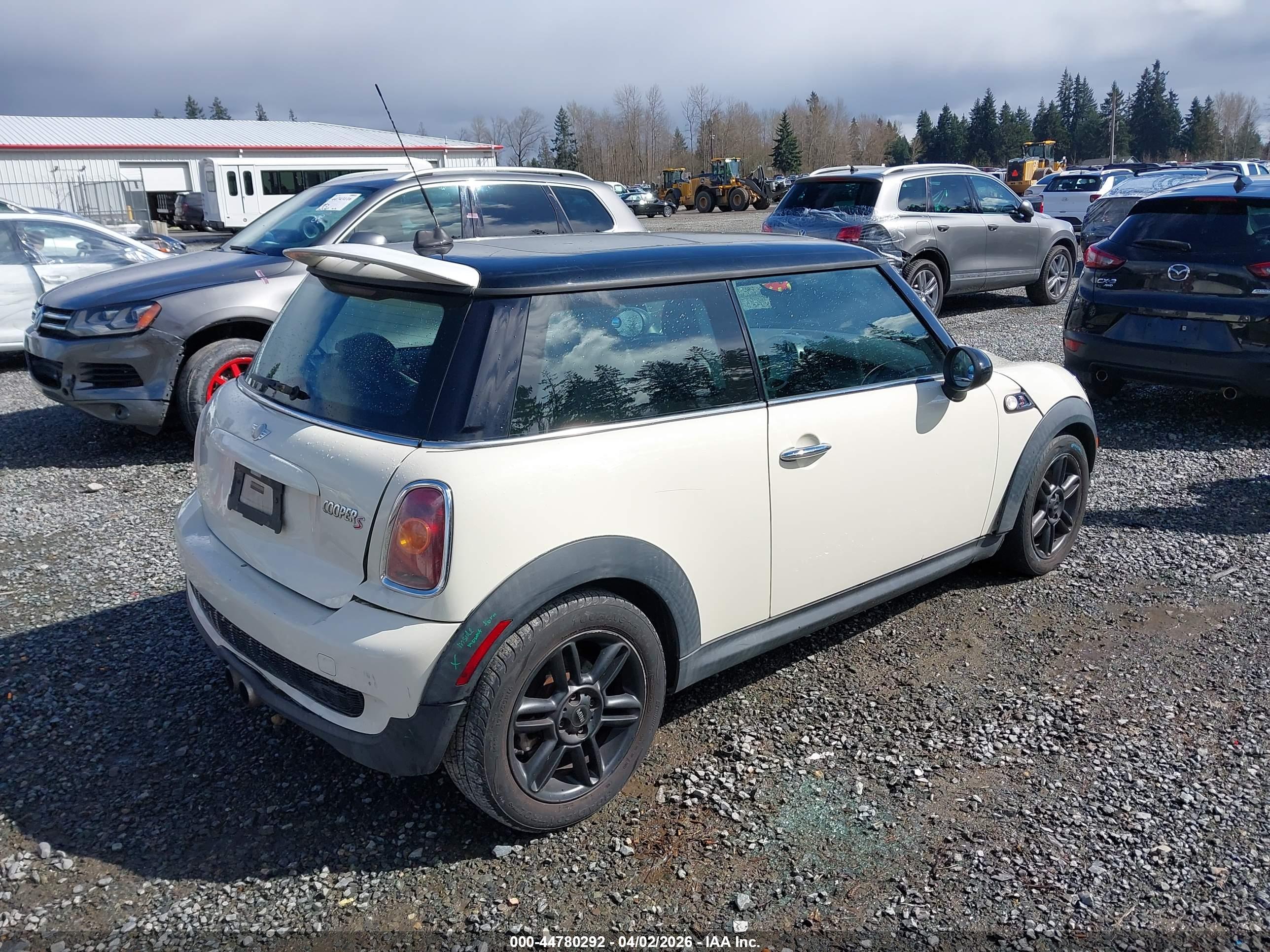 MINI COOPER image 4