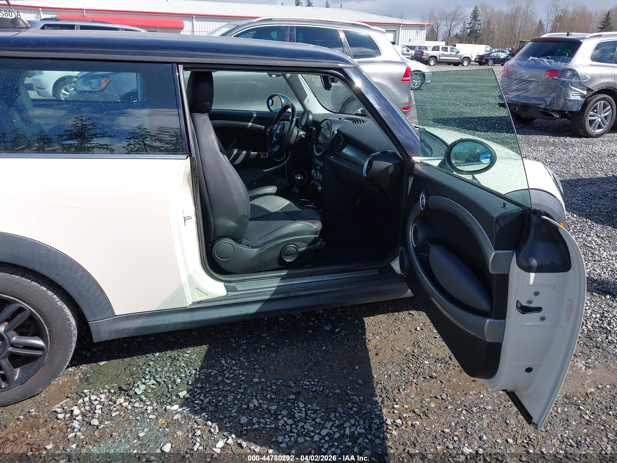 MINI COOPER image 5