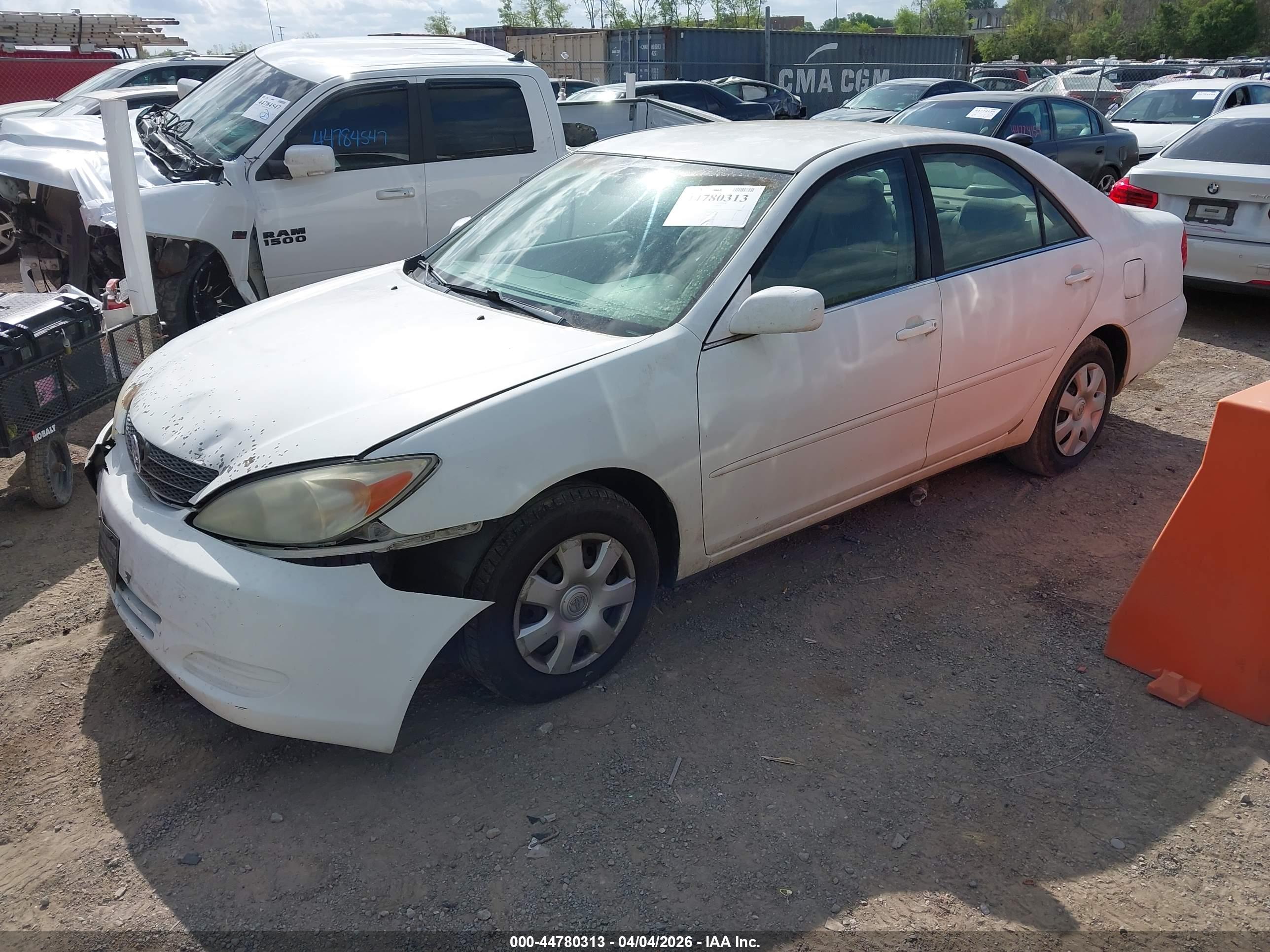 TOYOTA CAMRY image 2