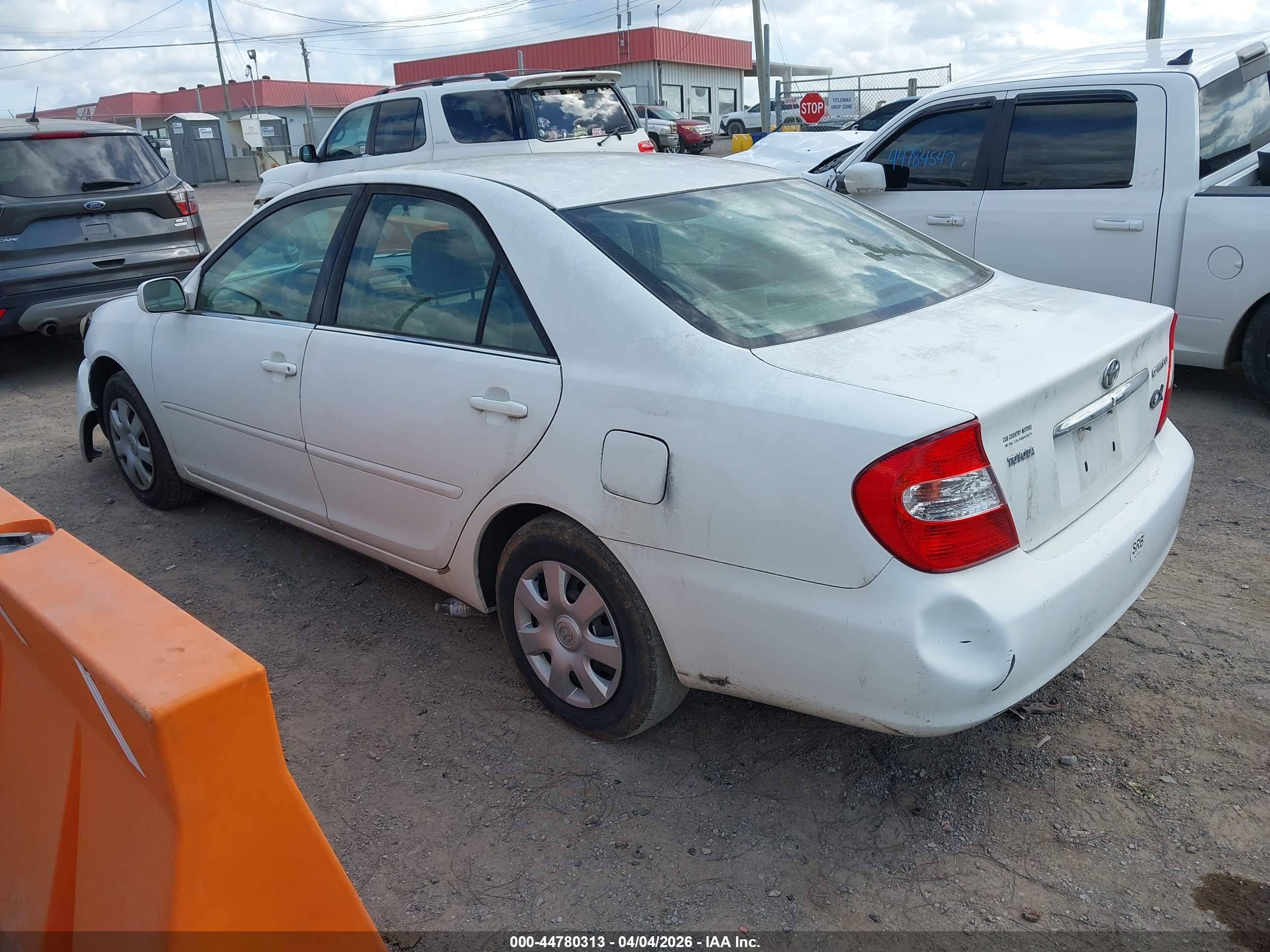 TOYOTA CAMRY image 3
