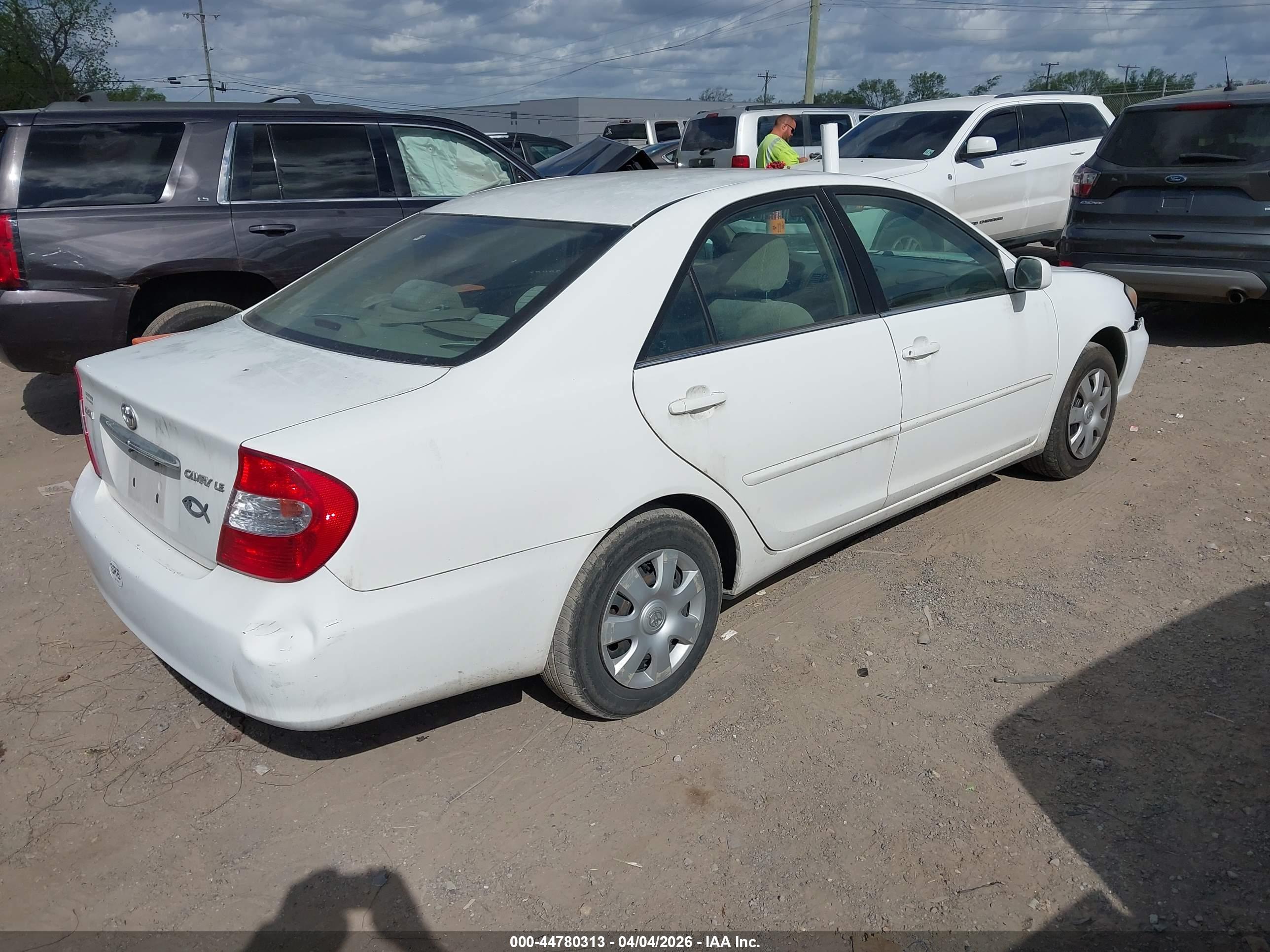 TOYOTA CAMRY image 4