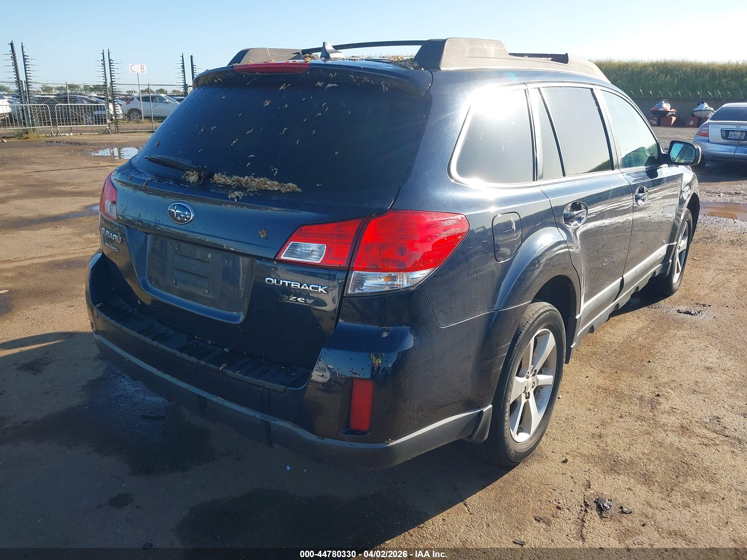 SUBARU OUTBACK image 4