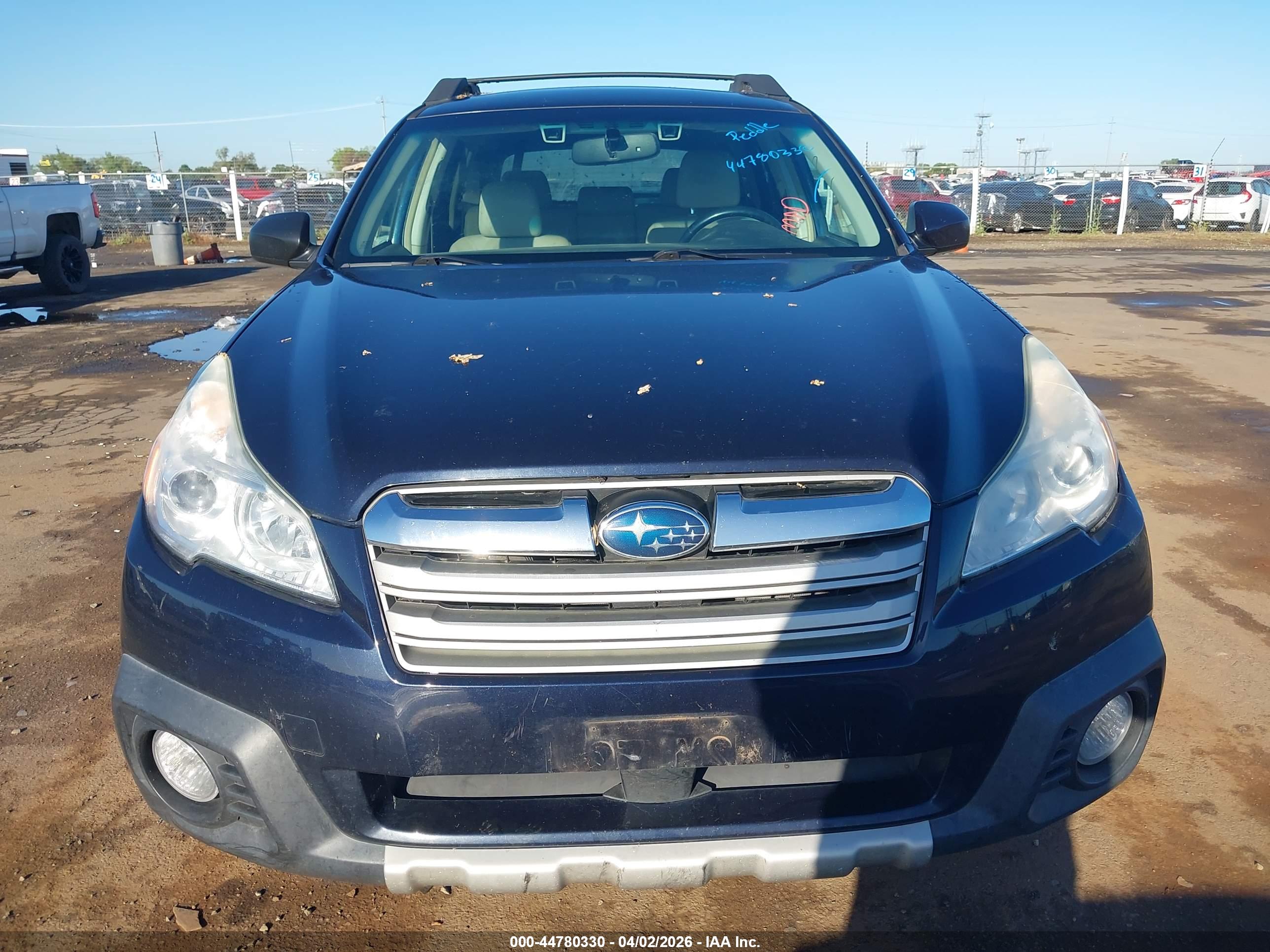 SUBARU OUTBACK image 6