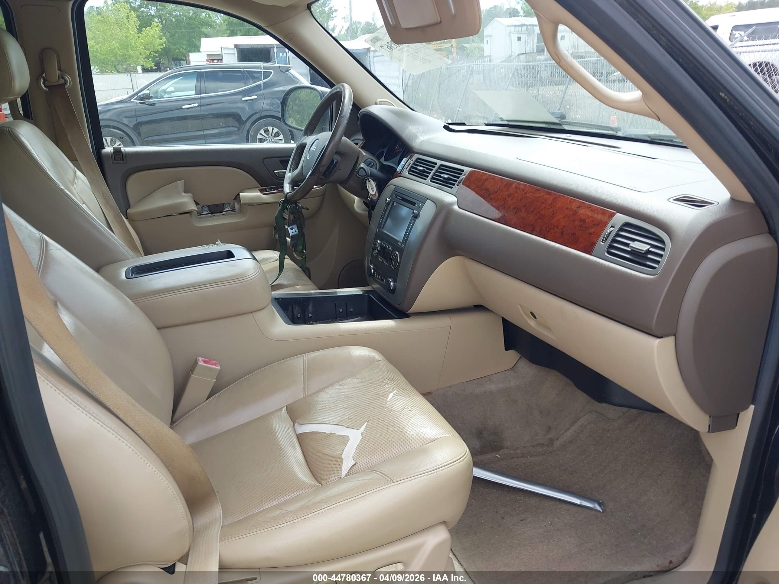 GMC YUKON image 5