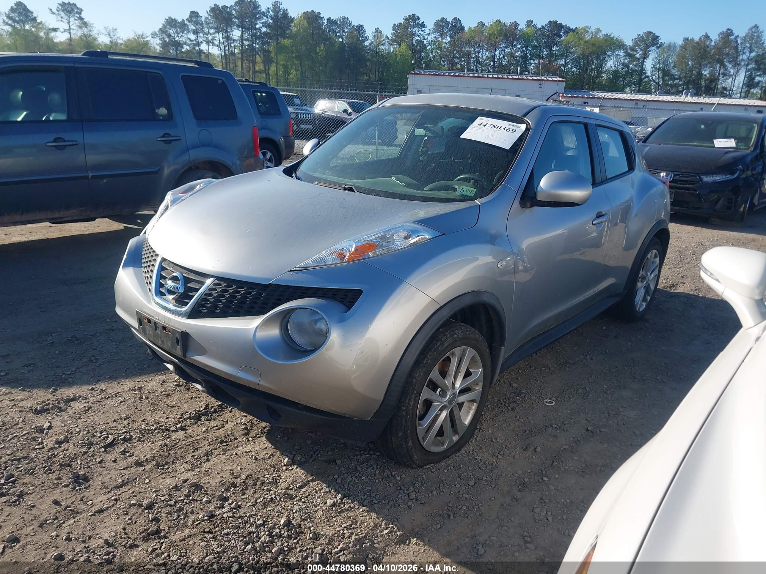 NISSAN JUKE image 2